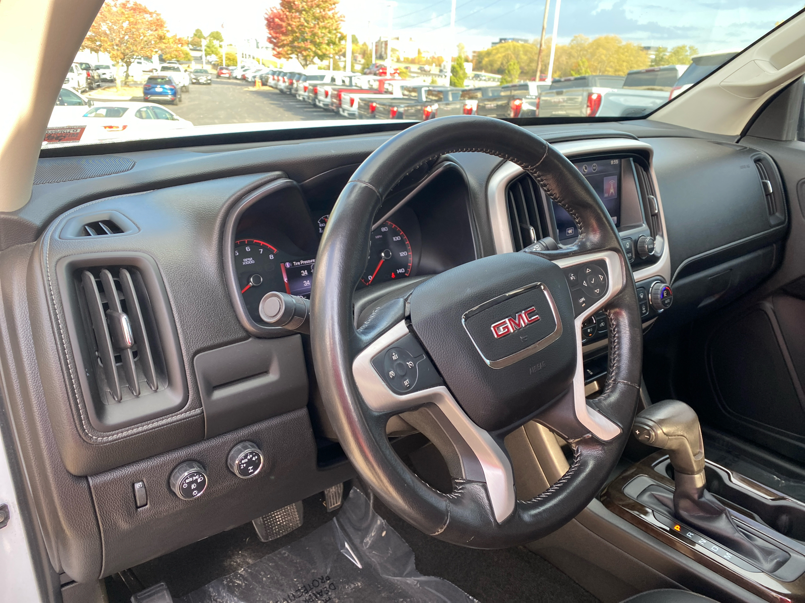 2015 GMC Canyon 4WD SLT Crew Cab 140.5 12