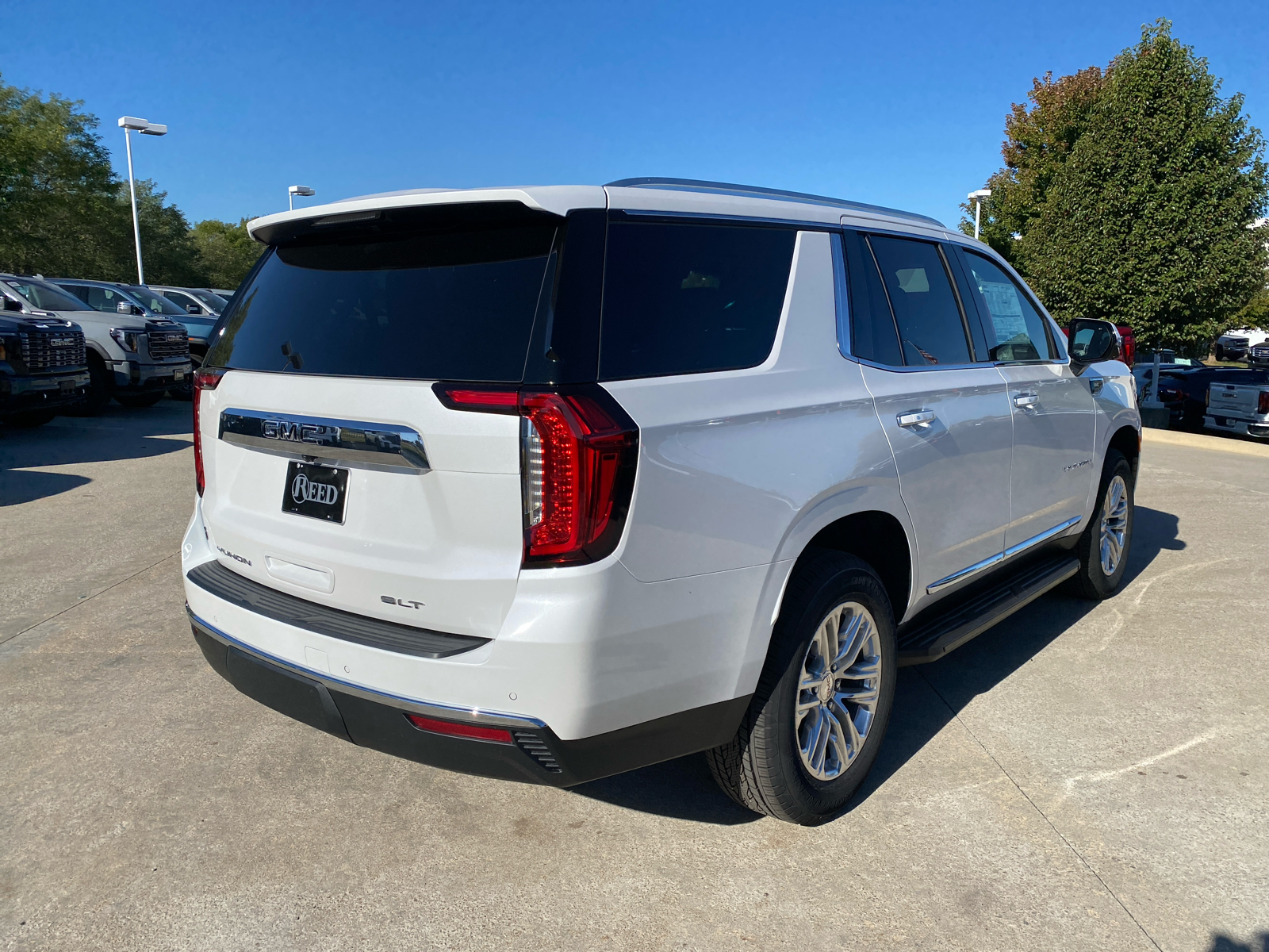 2024 GMC Yukon SLT 6