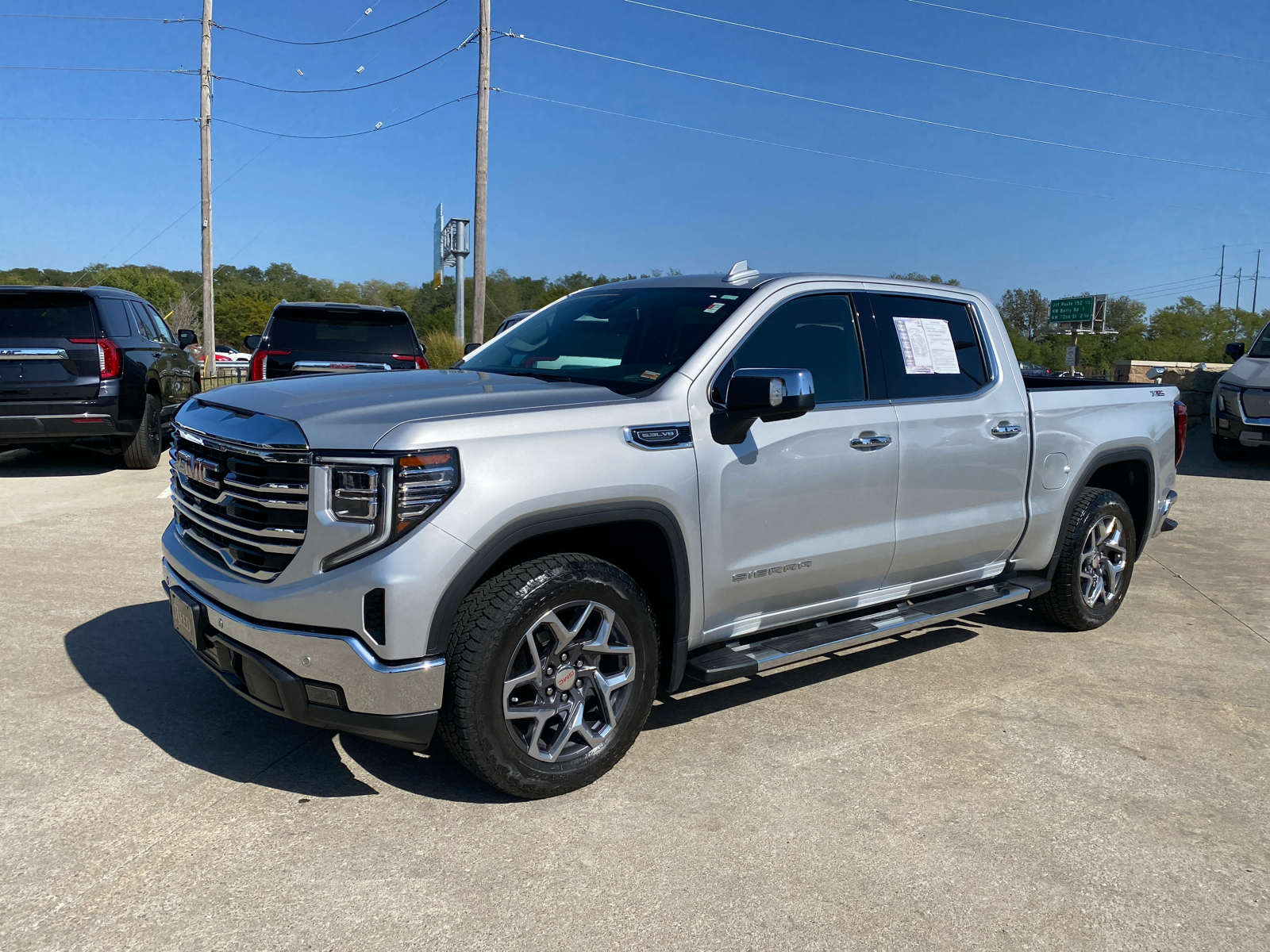 2022 GMC Sierra 1500 SLT 4WD Crew Cab 147 1