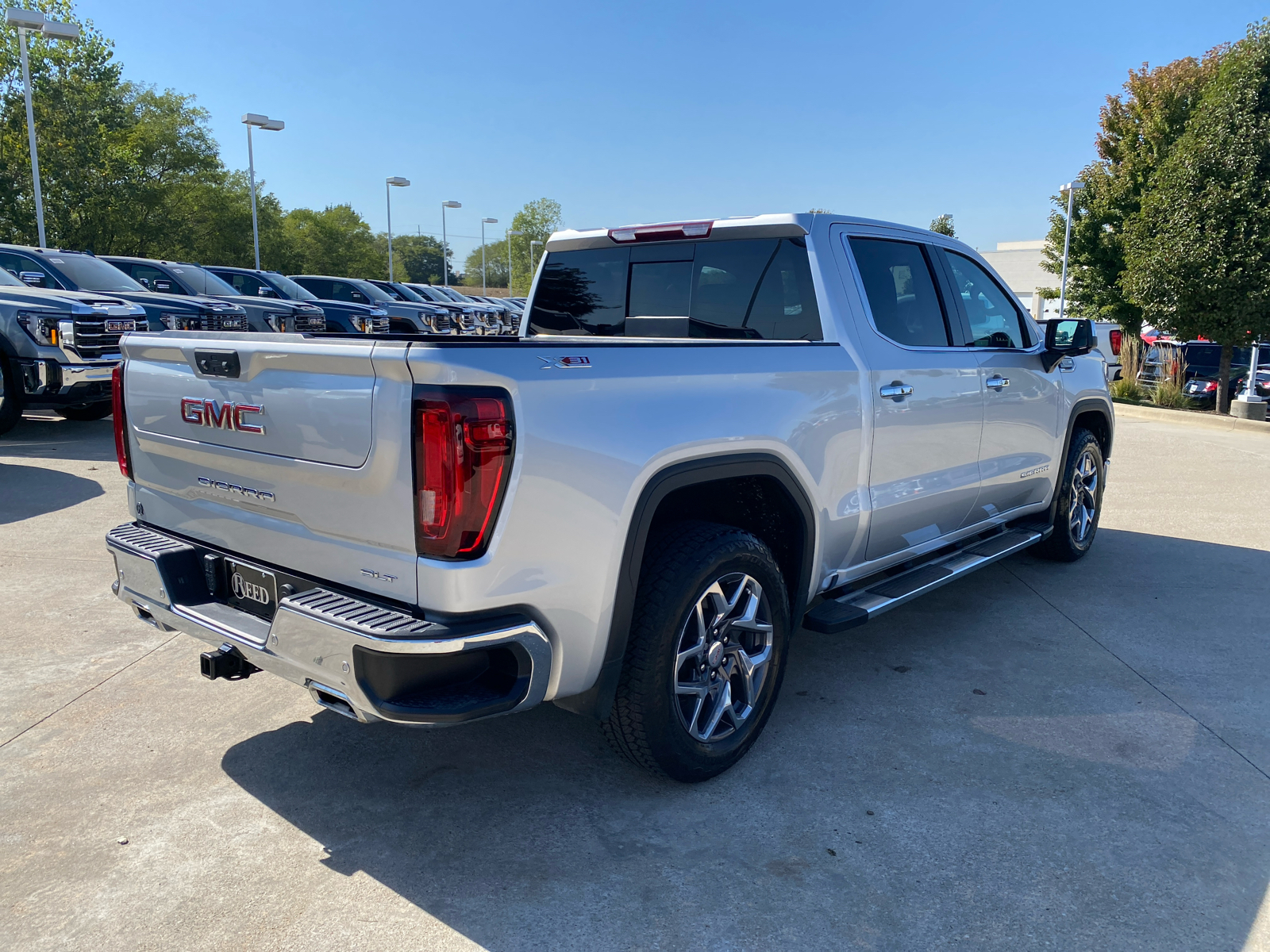 2022 GMC Sierra 1500 SLT 4WD Crew Cab 147 6