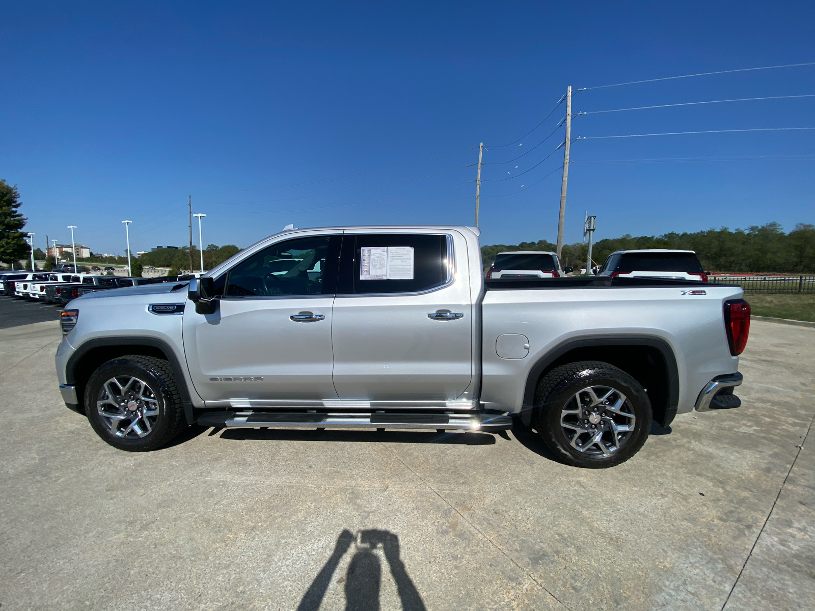 2022 GMC Sierra 1500 SLT 4WD Crew Cab 147 9