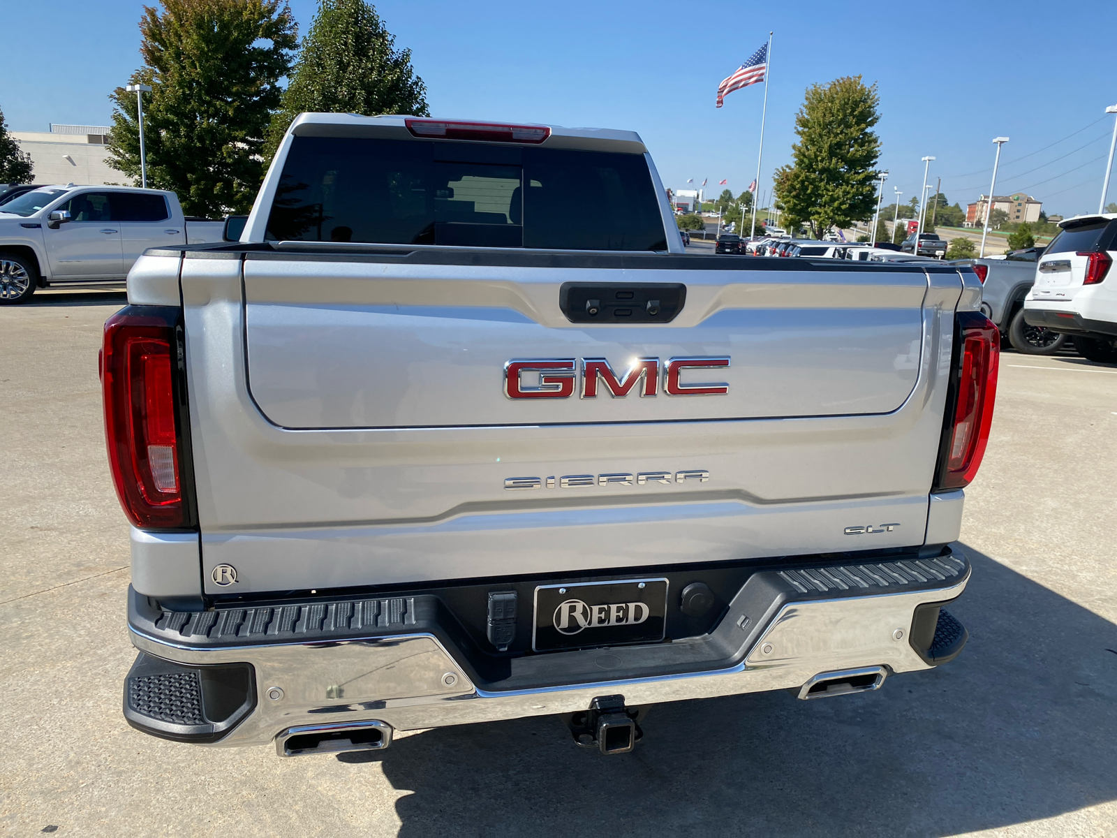 2022 GMC Sierra 1500 SLT 4WD Crew Cab 147 32