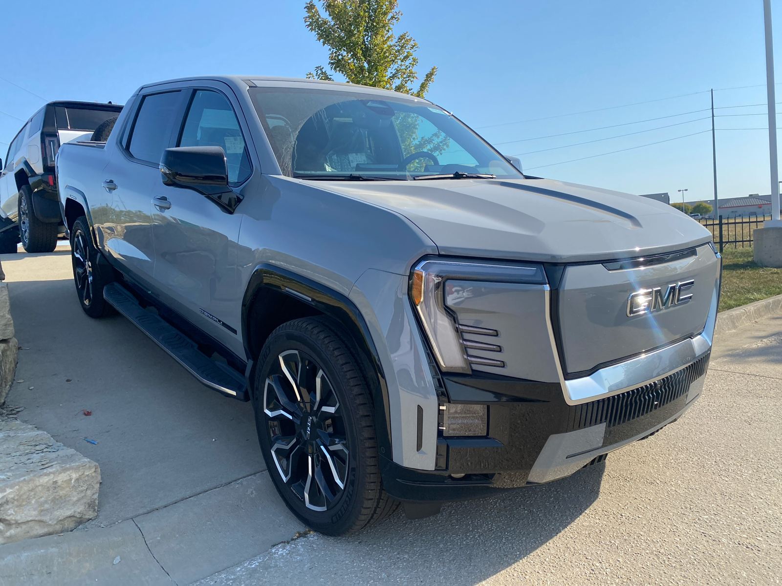 2024 GMC Sierra EV Denali Edition 1 e4WD Crew Cab 3