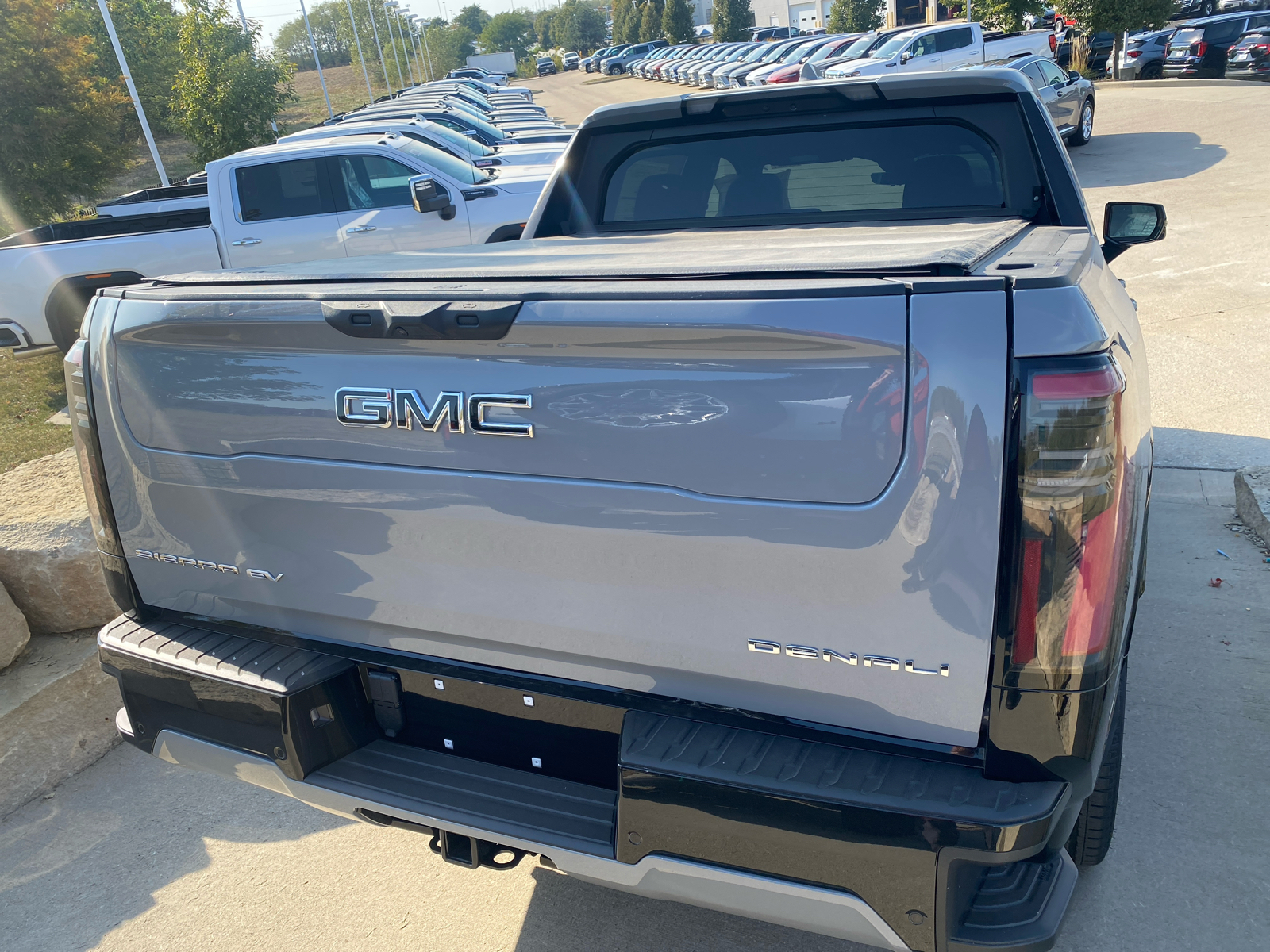 2024 GMC Sierra EV Denali Edition 1 e4WD Crew Cab 5