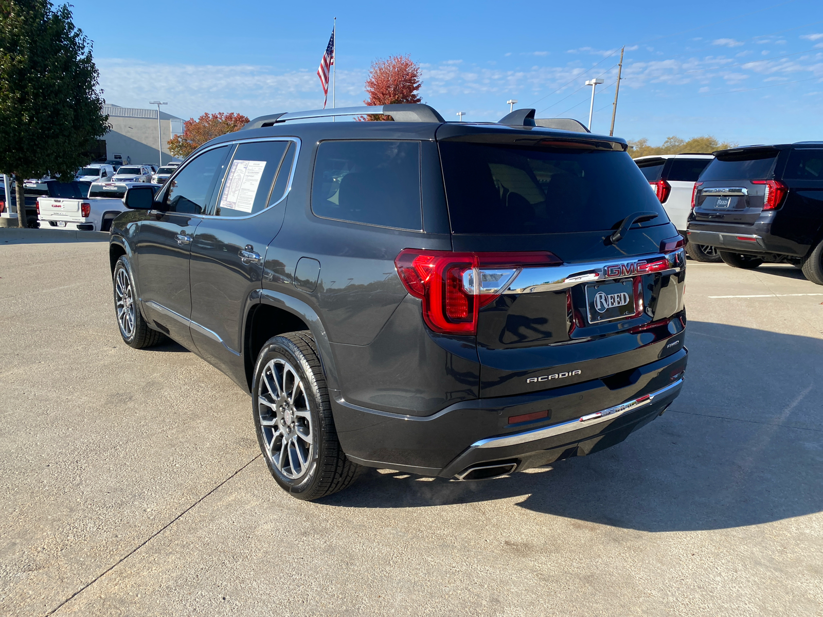 2020 GMC Acadia Denali 8