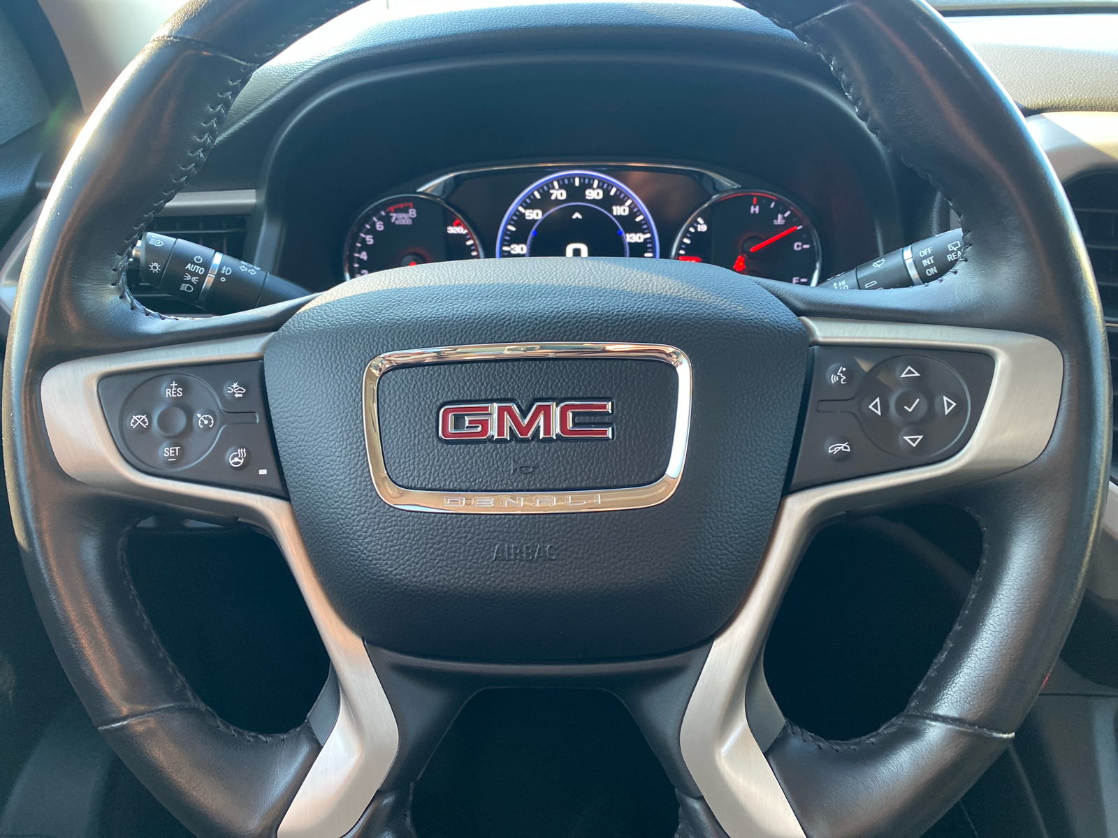 2020 GMC Acadia Denali 17