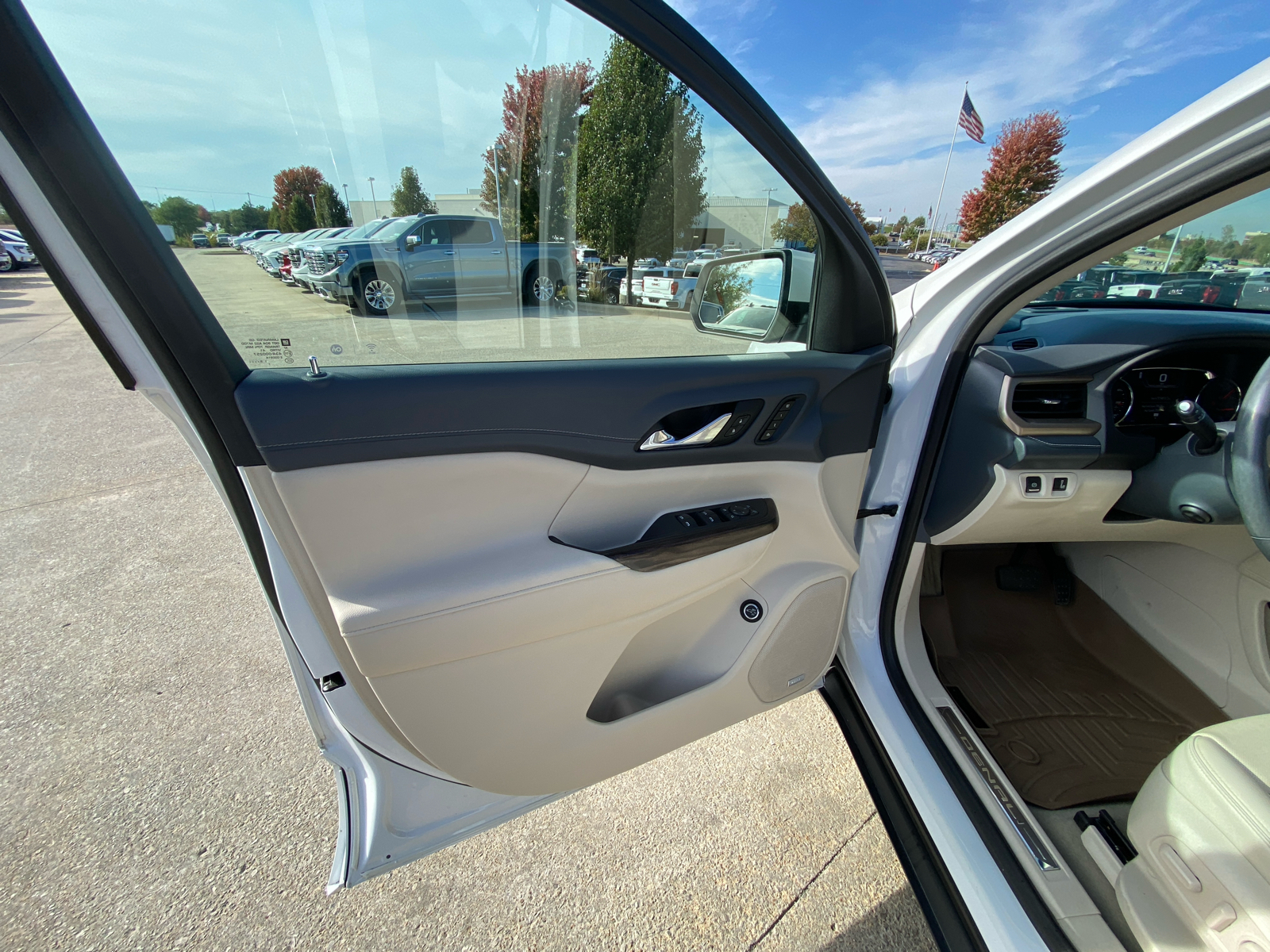 2020 GMC Acadia Denali 10