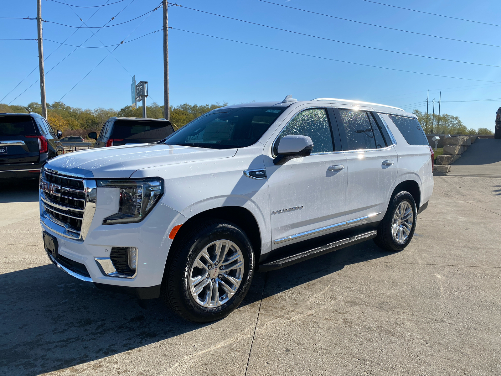 2024 GMC Yukon SLT 1