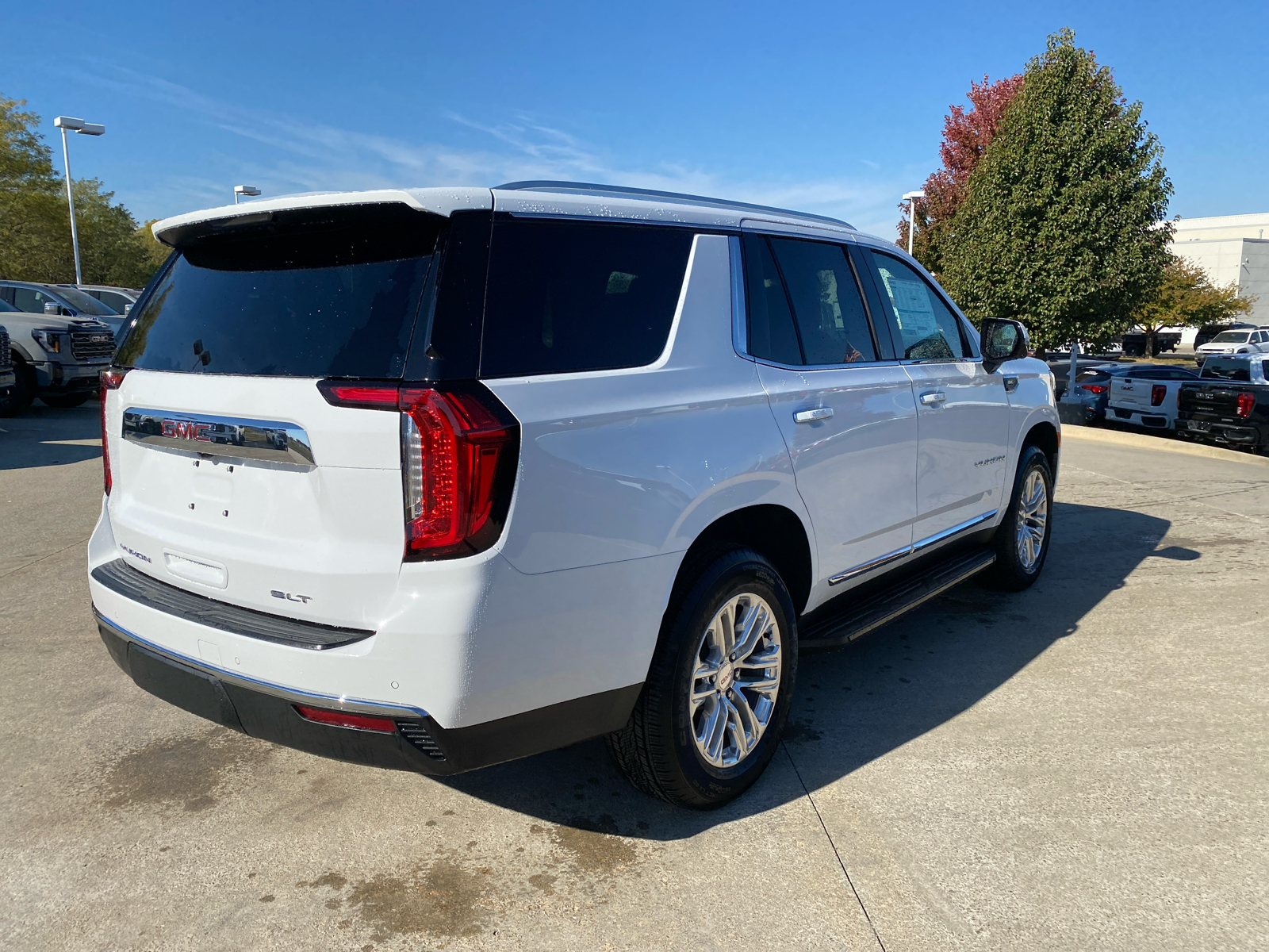 2024 GMC Yukon SLT 6