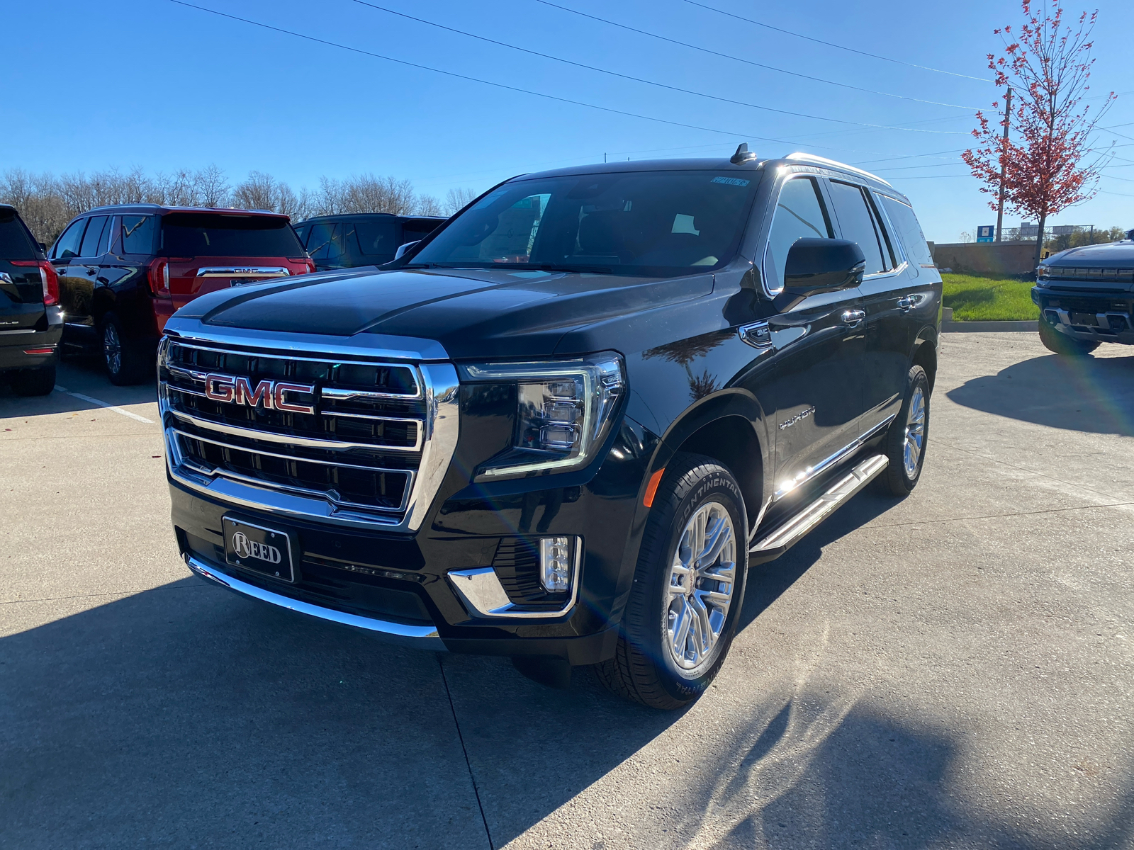 2024 GMC Yukon SLT 2