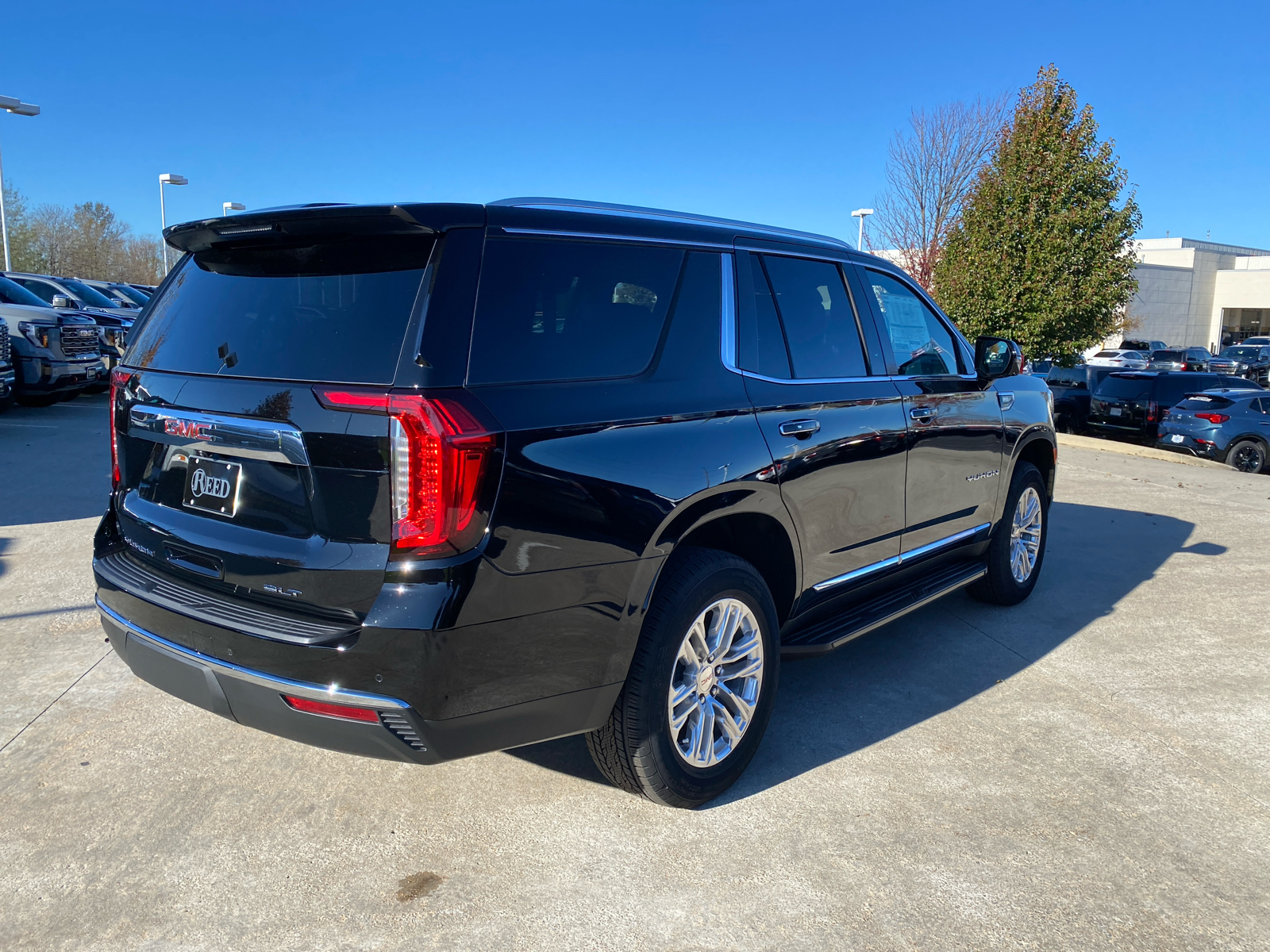 2024 GMC Yukon SLT 6