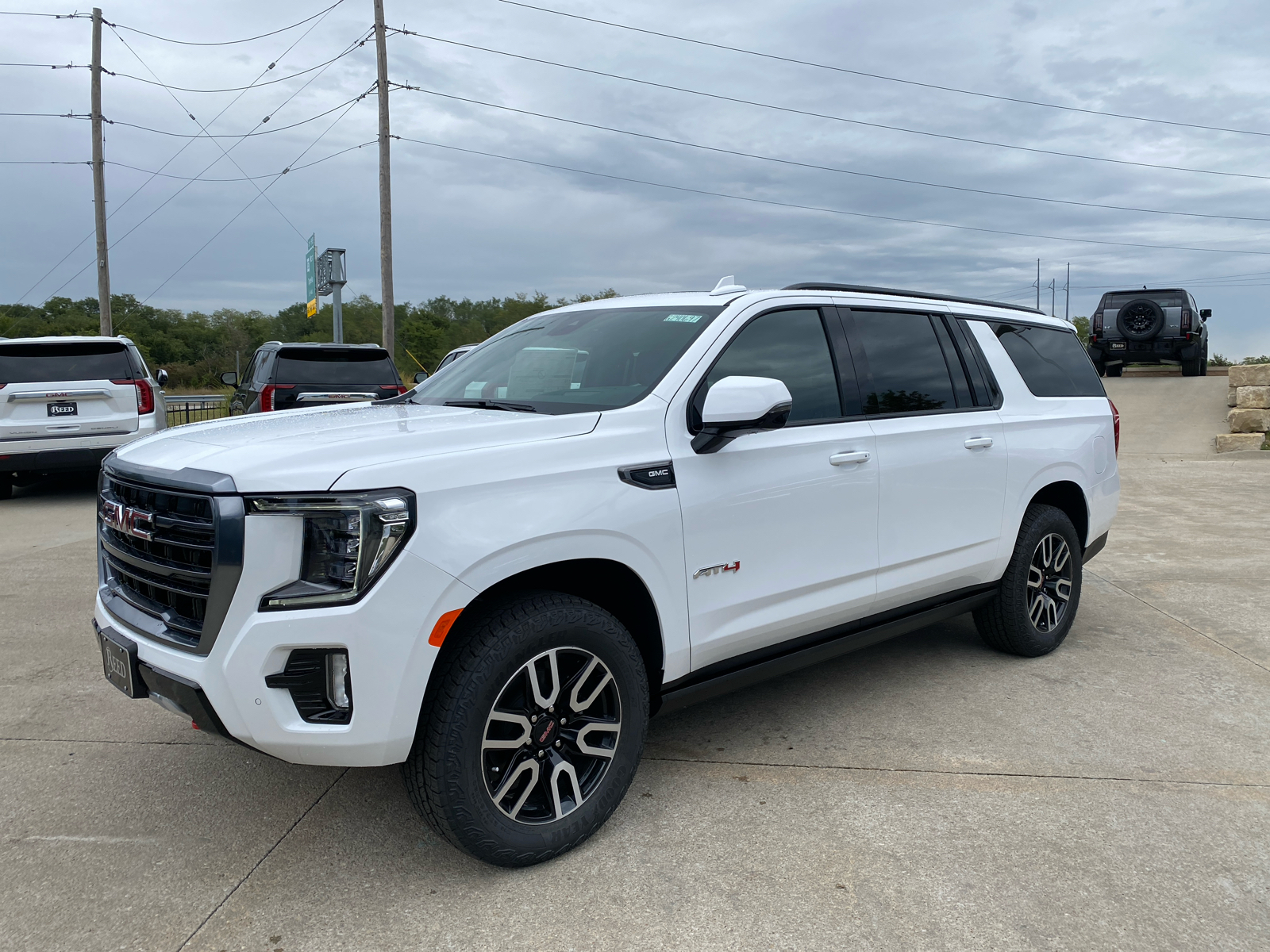 2024 GMC Yukon XL AT4 1