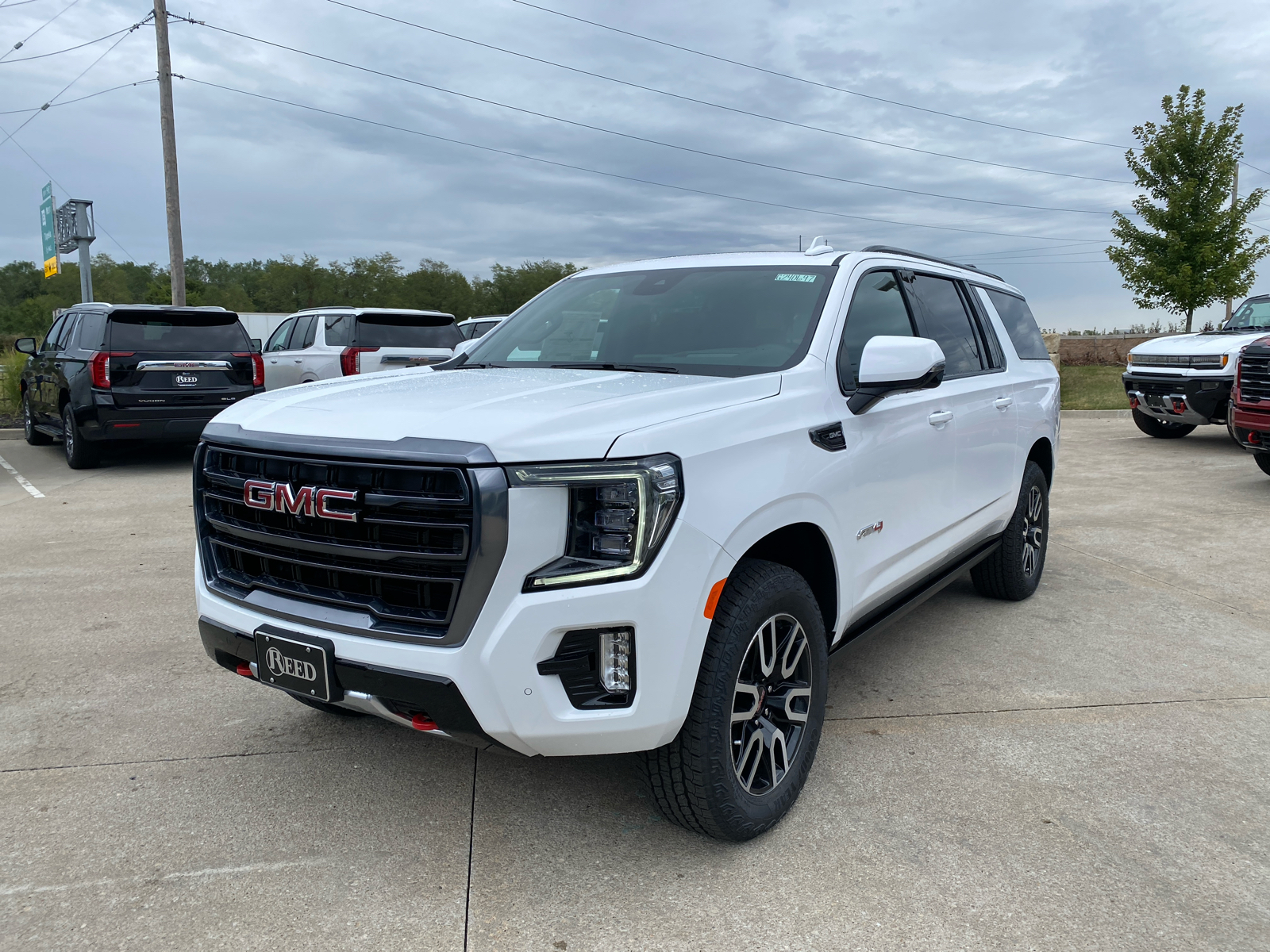 2024 GMC Yukon XL AT4 2