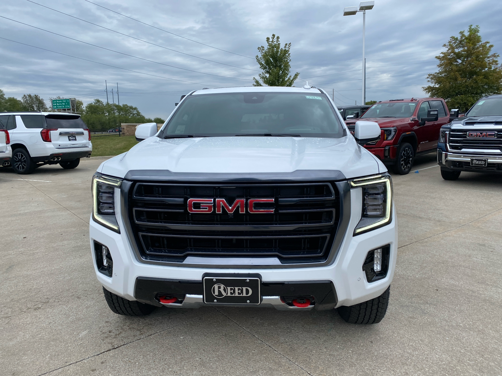 2024 GMC Yukon XL AT4 3