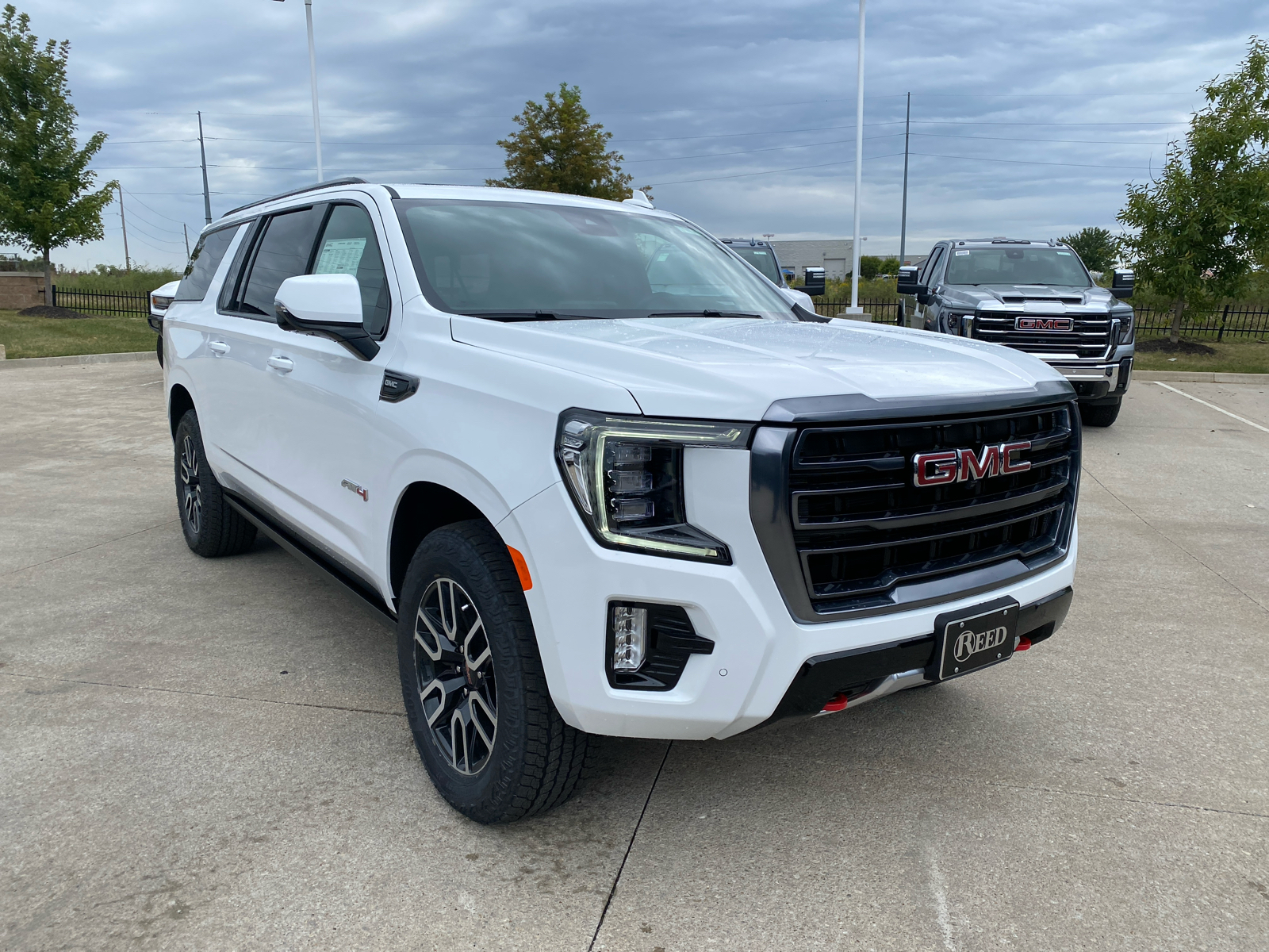 2024 GMC Yukon XL AT4 4