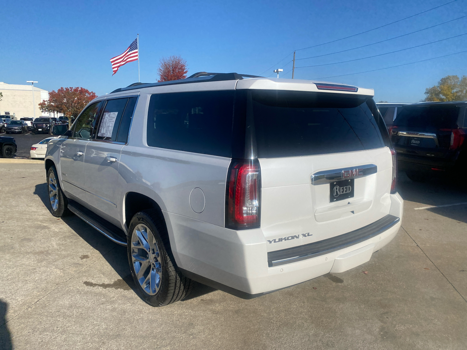 2018 GMC Yukon XL Denali 8