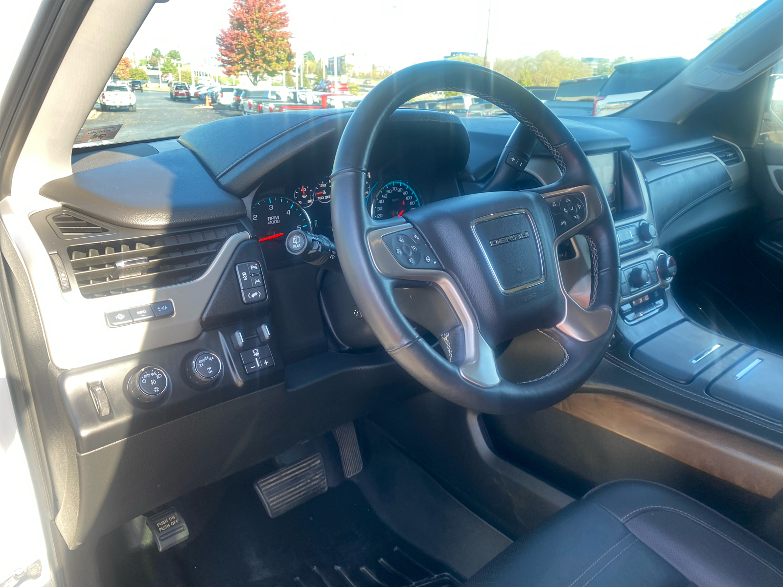 2018 GMC Yukon XL Denali 13