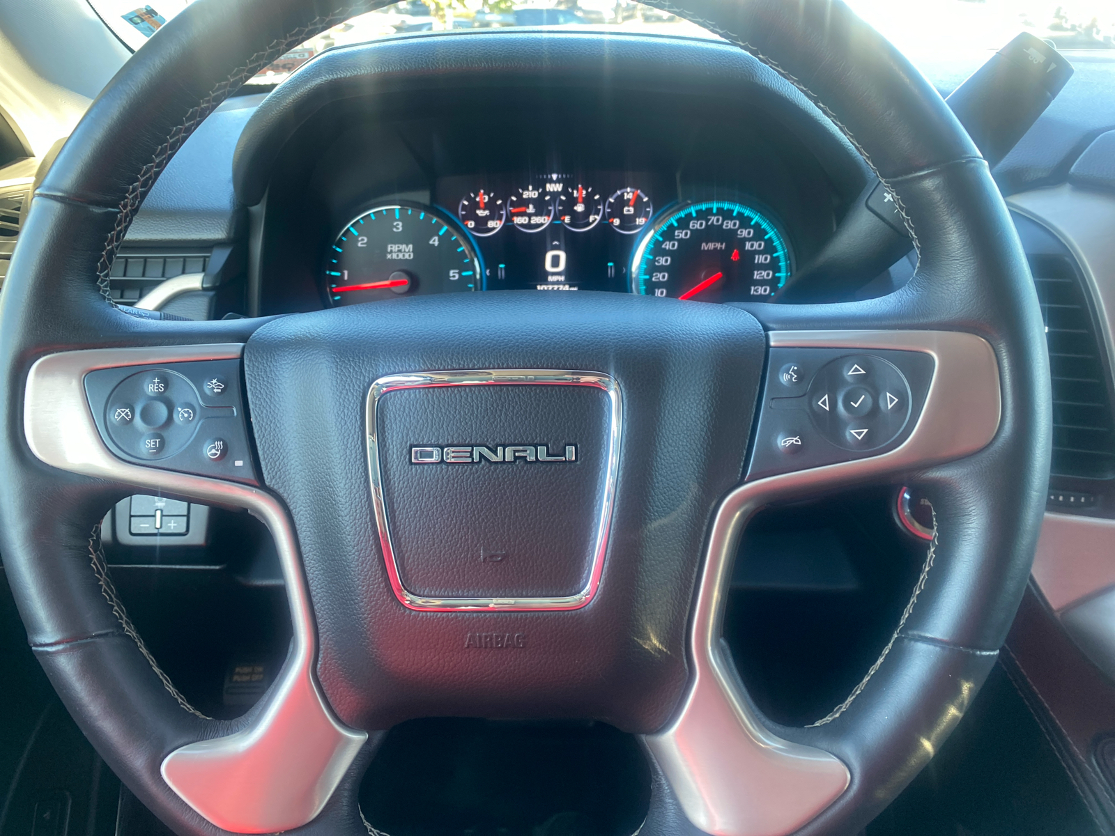 2018 GMC Yukon XL Denali 16