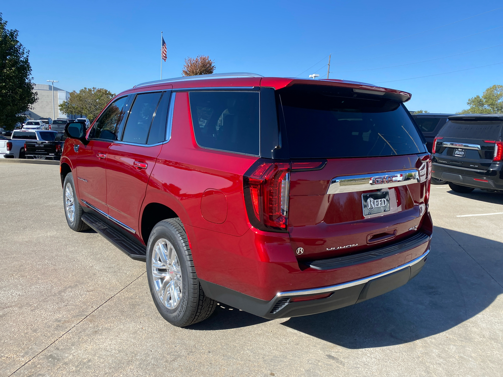 2024 GMC Yukon SLT 8