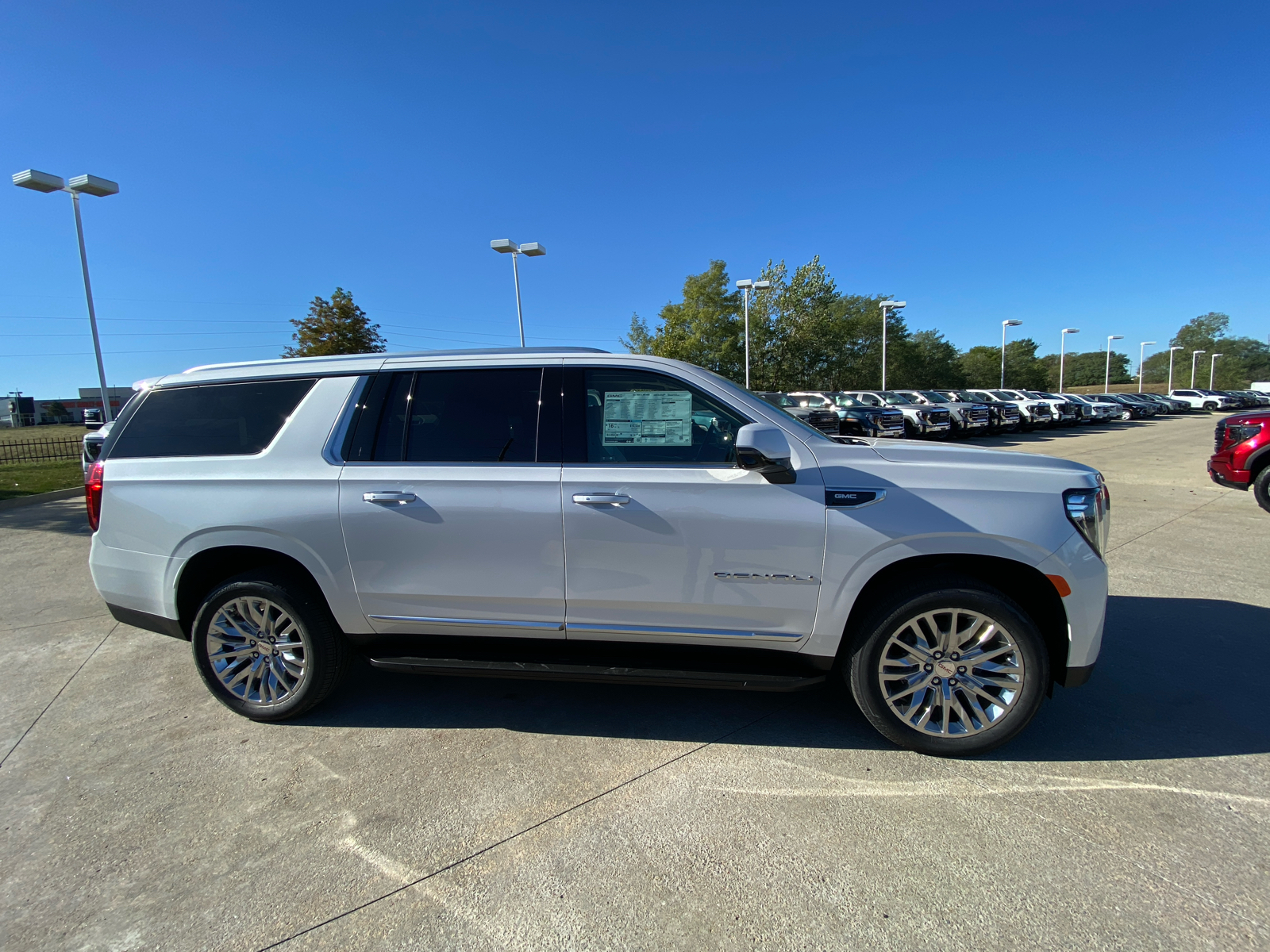 2024 GMC Yukon XL Denali 5