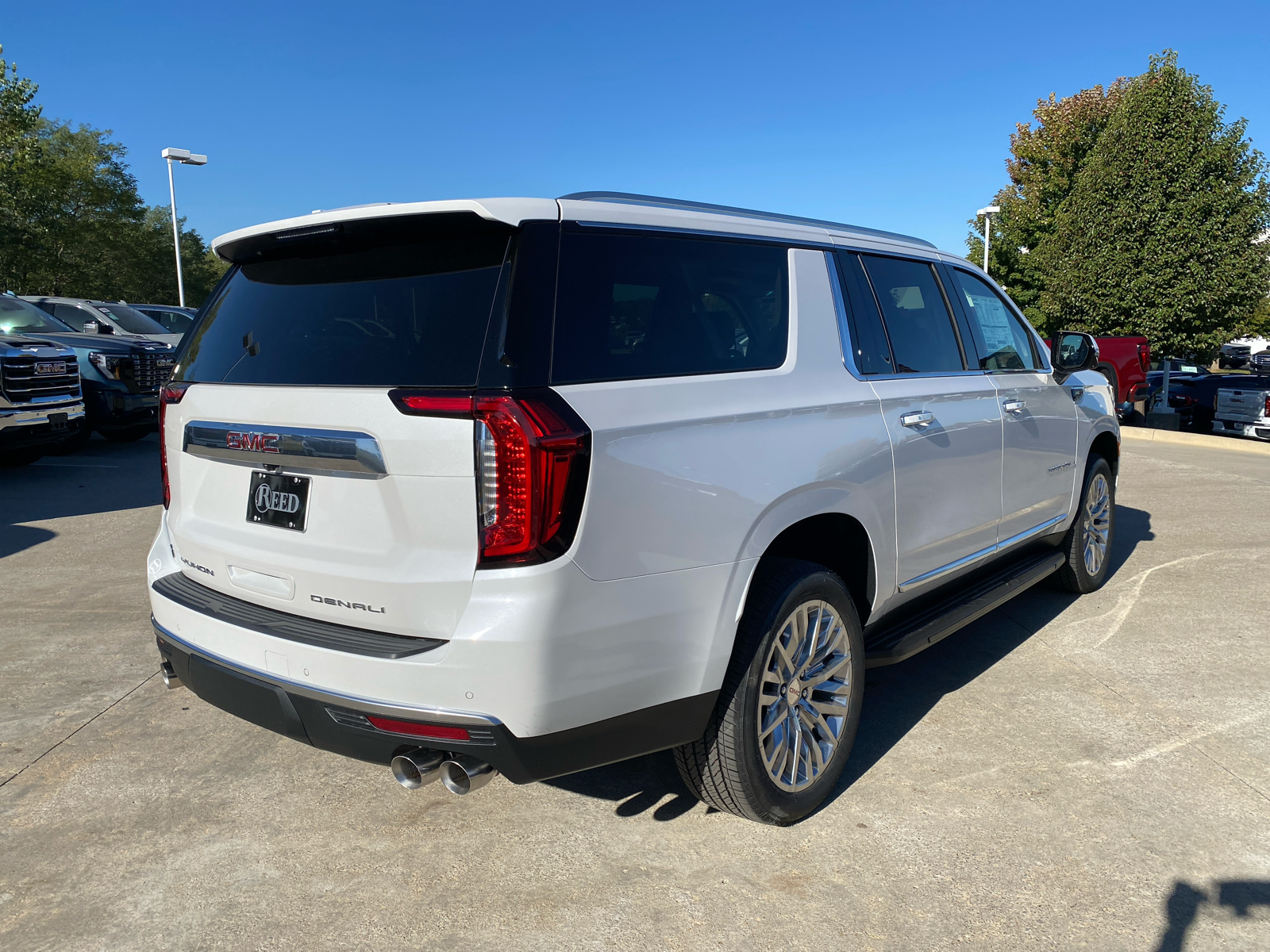 2024 GMC Yukon XL Denali 6