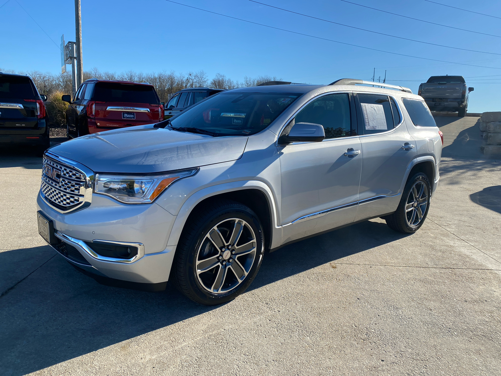 2019 GMC Acadia Denali 1