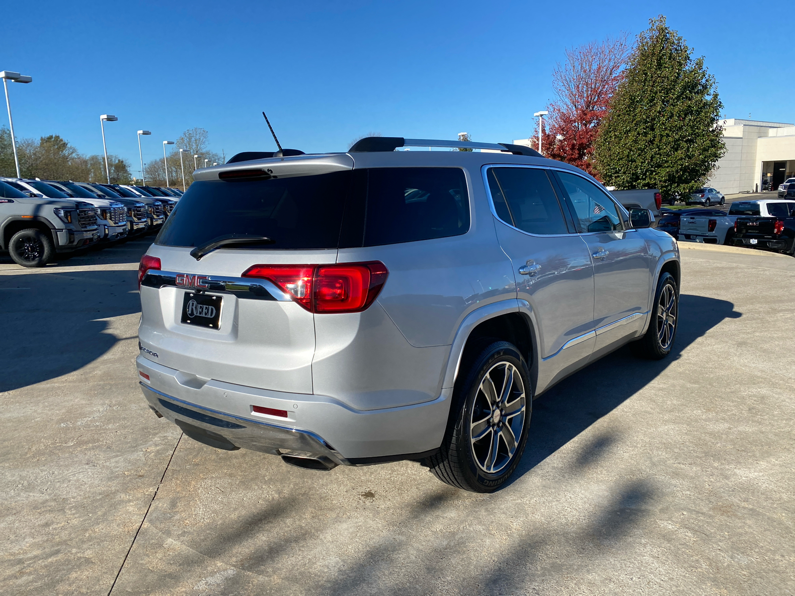 2019 GMC Acadia Denali 6