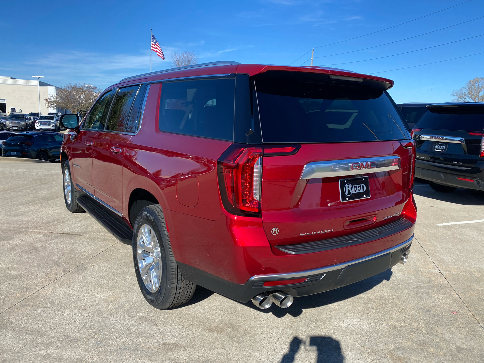 2024 GMC Yukon XL Denali 8