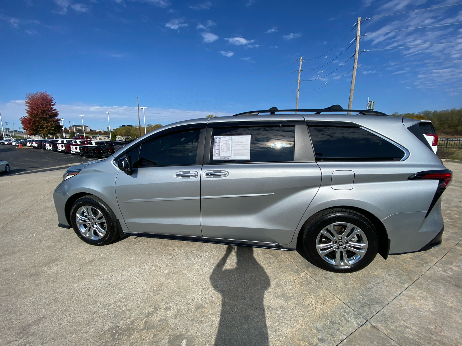 2023 Toyota Sienna XSE 9