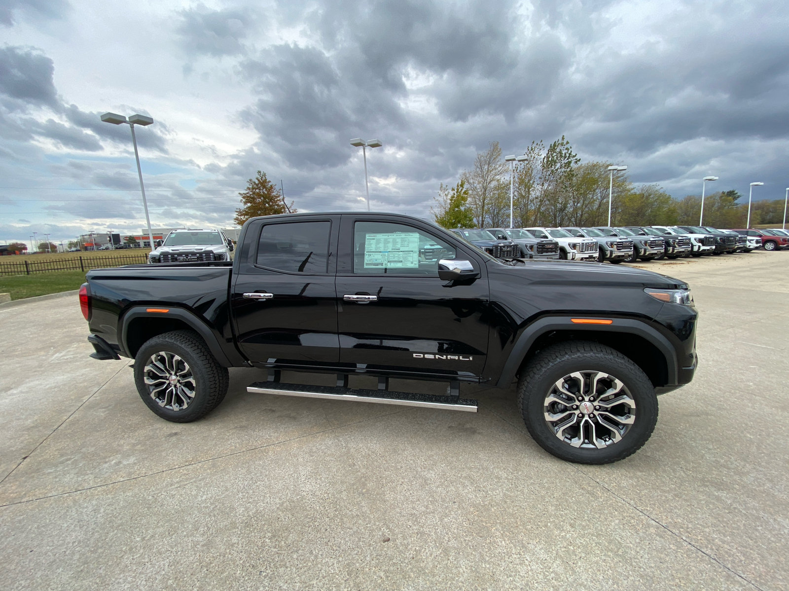 2024 GMC Canyon 4WD Denali Crew Cab 5