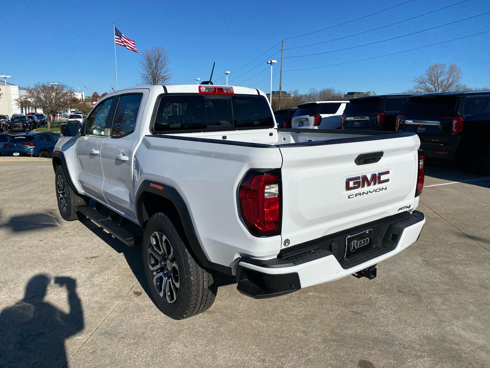 2024 GMC Canyon 4WD AT4 Crew Cab 8