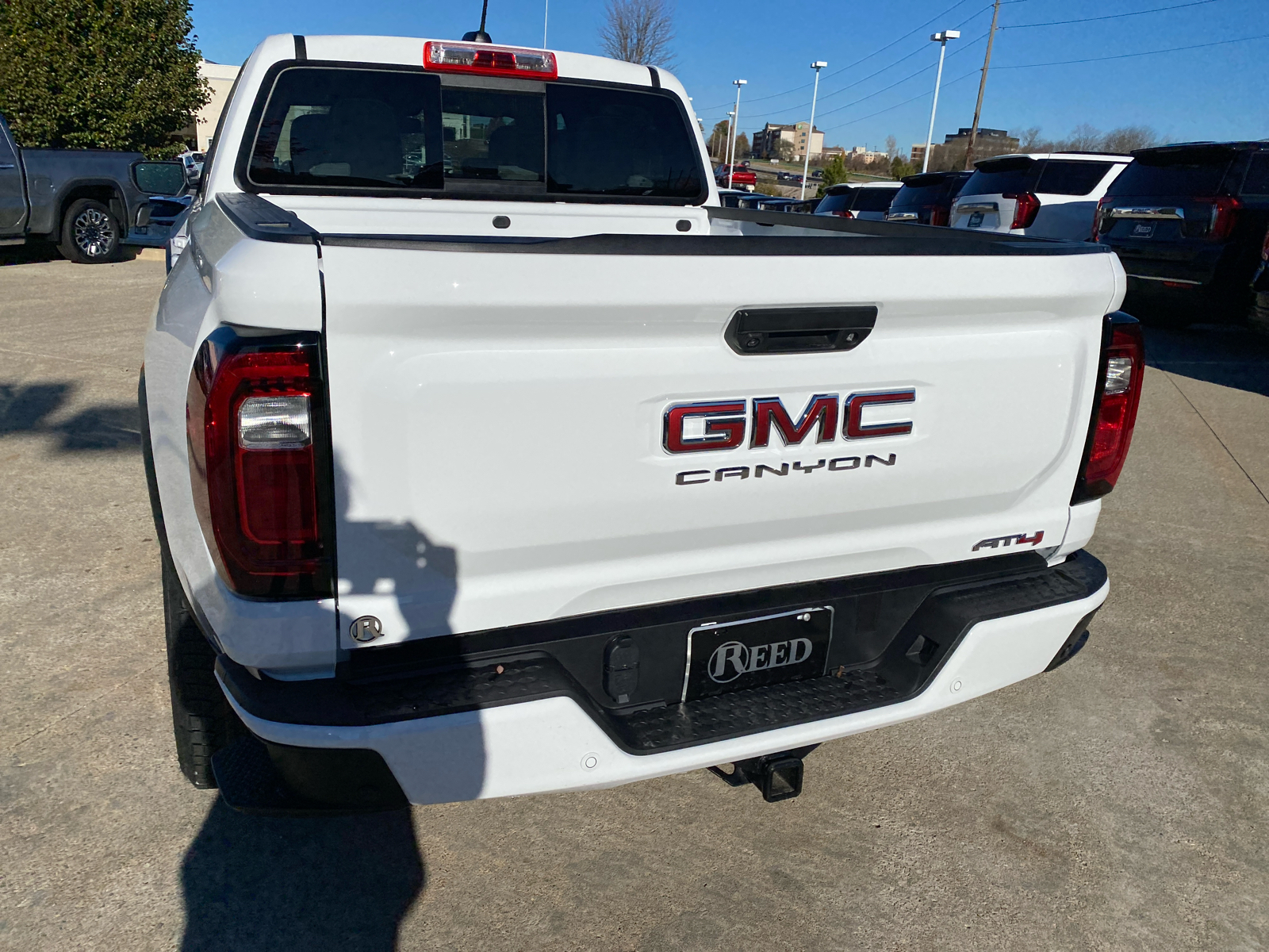 2024 GMC Canyon 4WD AT4 Crew Cab 32