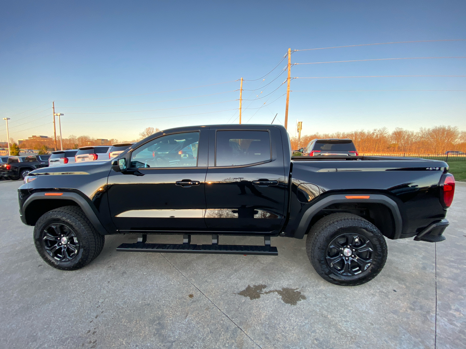 2024 GMC Canyon 4WD Elevation Crew Cab 9