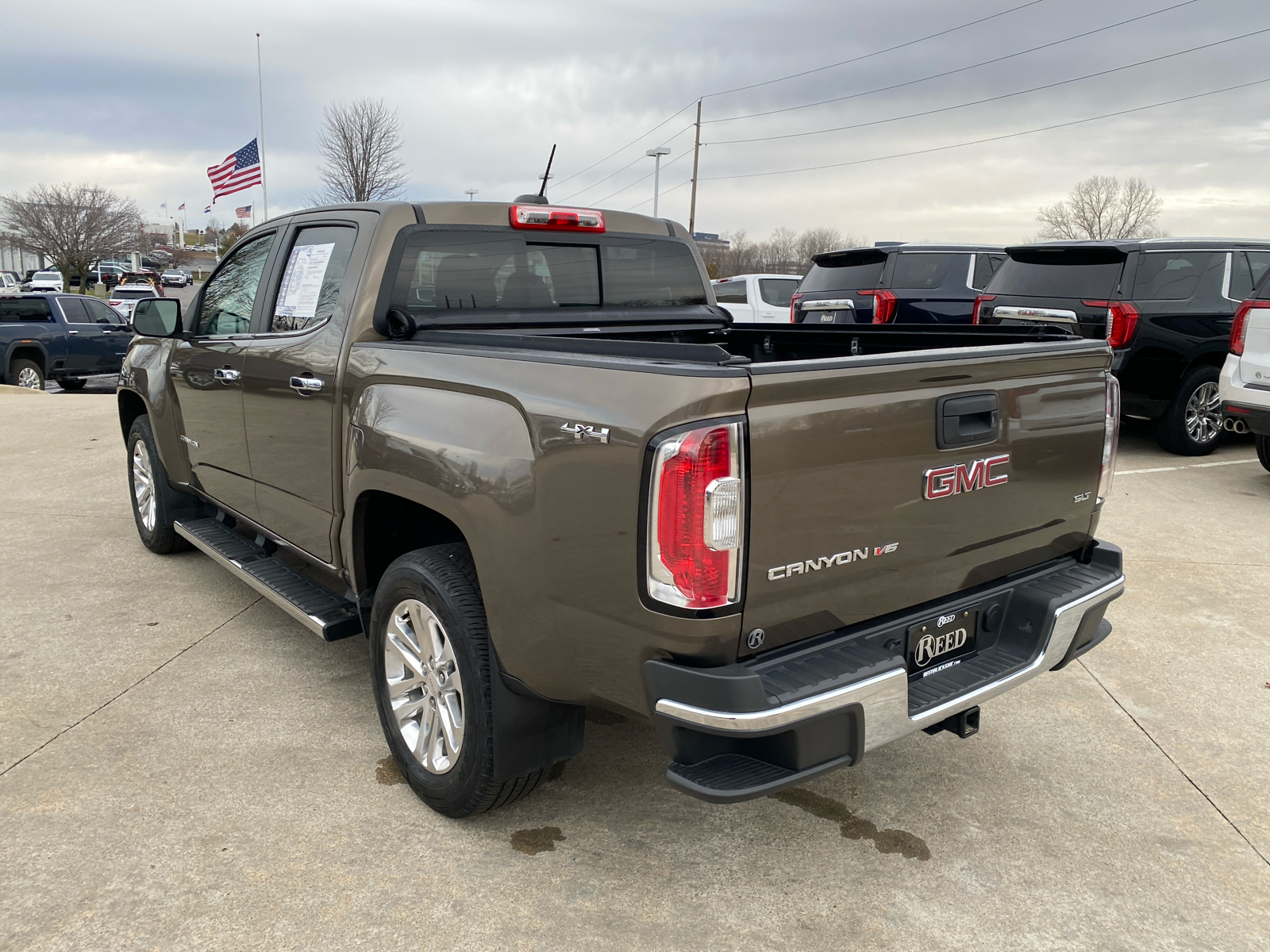 2017 GMC Canyon 4WD SLT Crew Cab 128.3 8