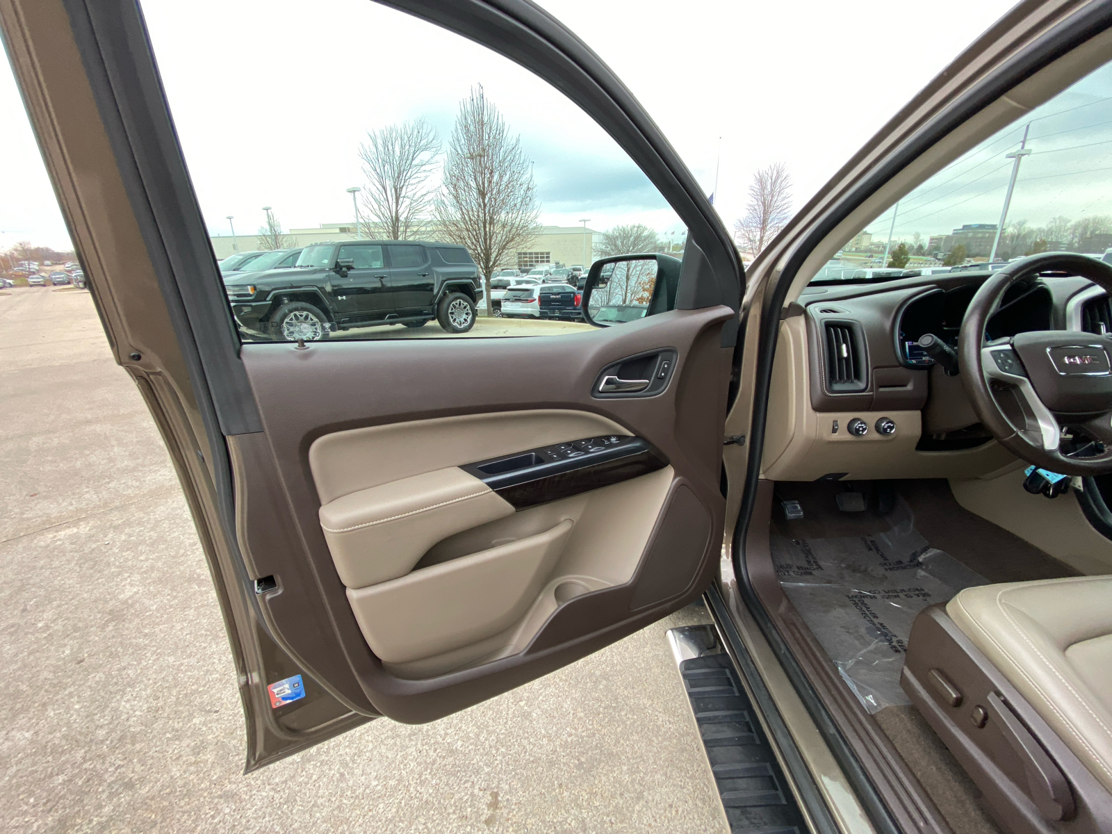 2017 GMC Canyon 4WD SLT Crew Cab 128.3 10