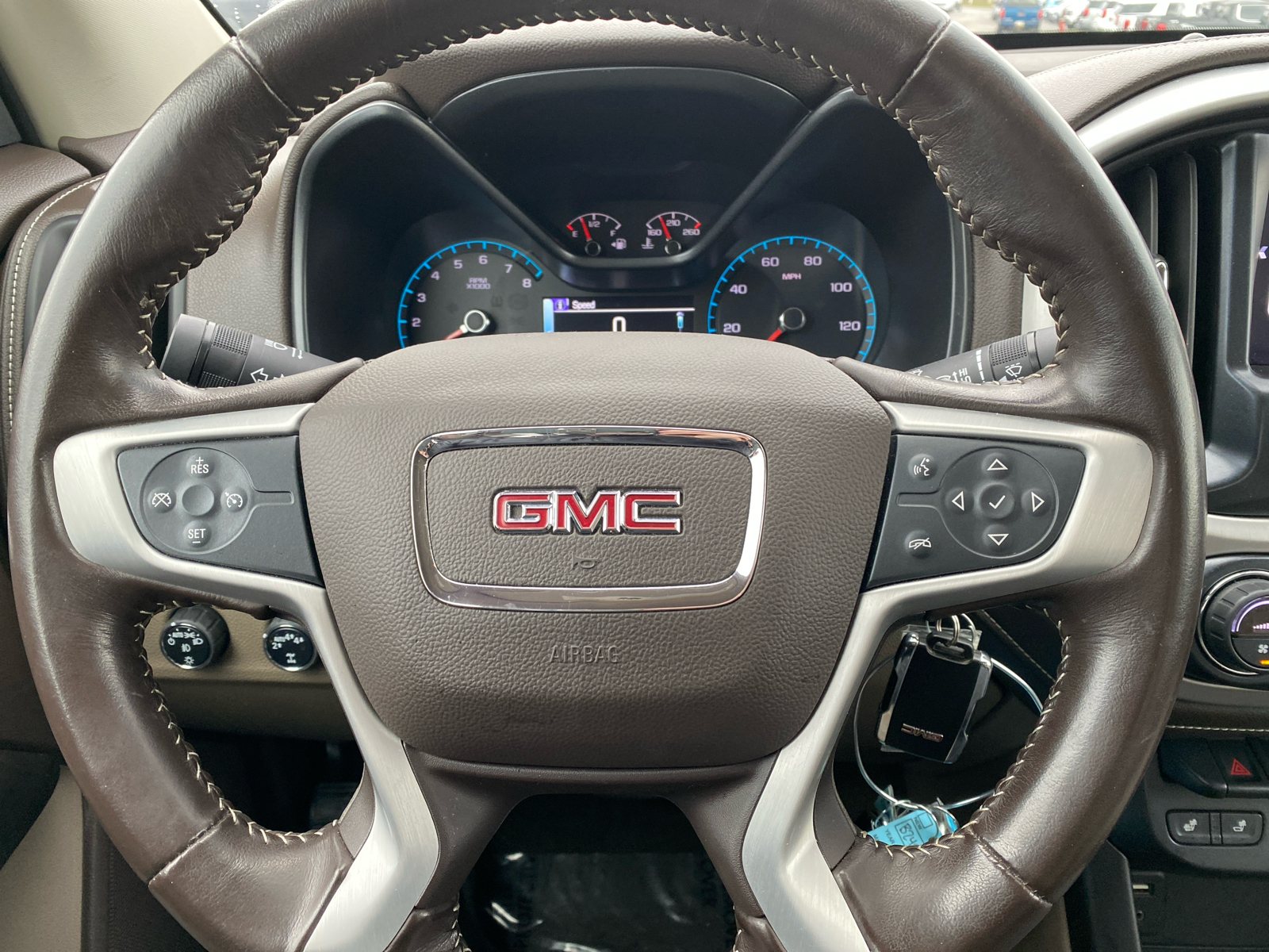 2017 GMC Canyon 4WD SLT Crew Cab 128.3 15