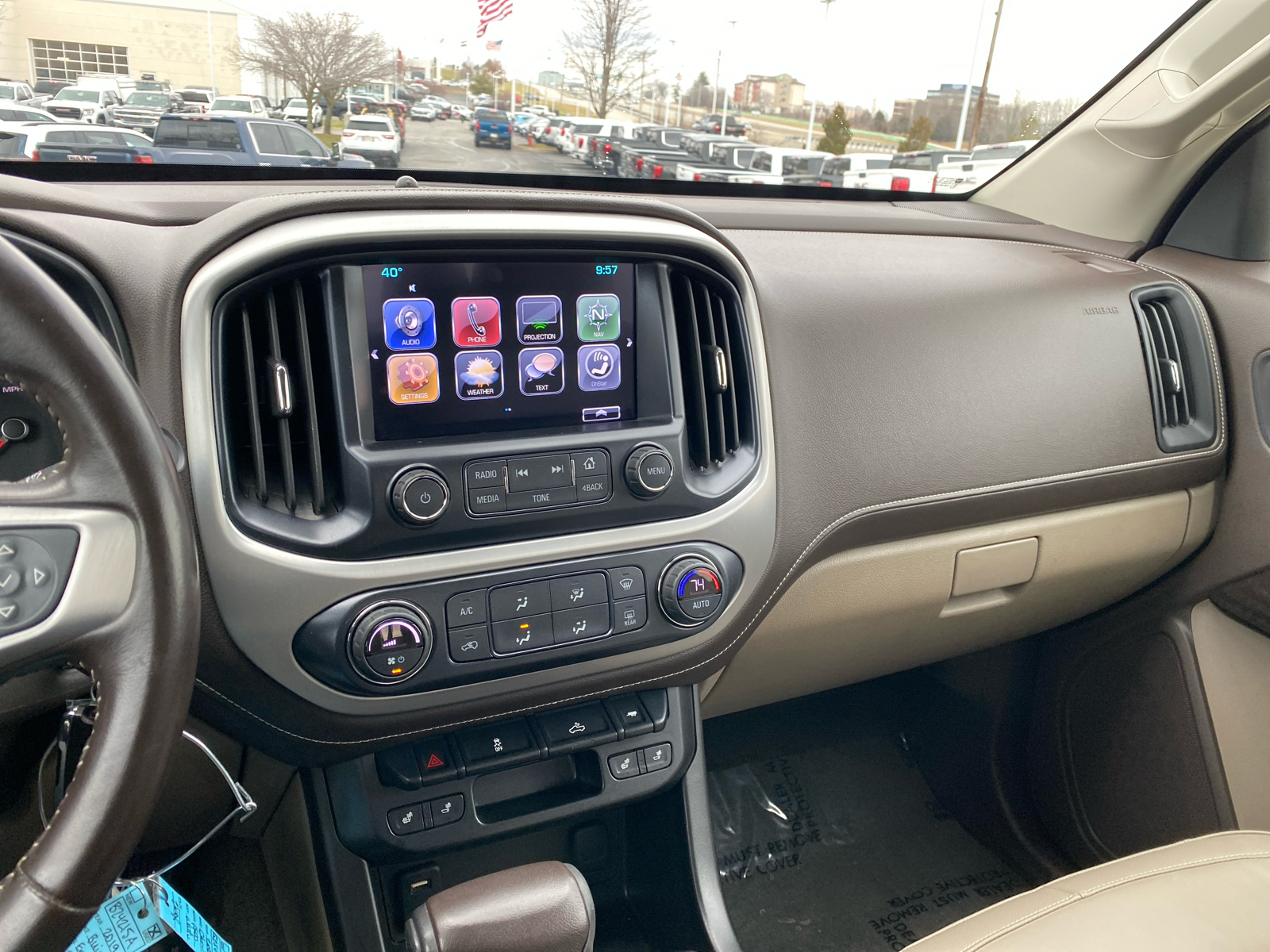 2017 GMC Canyon 4WD SLT Crew Cab 128.3 19