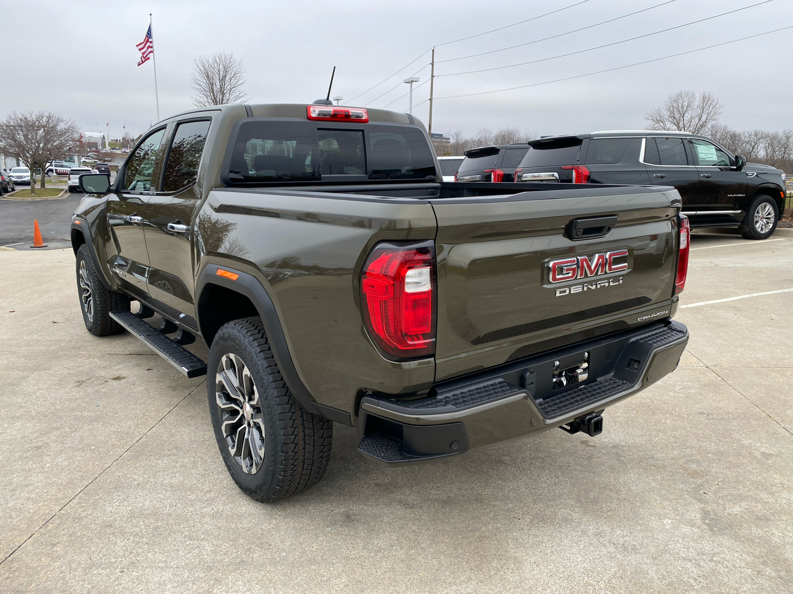 2024 GMC Canyon 4WD Denali Crew Cab 8