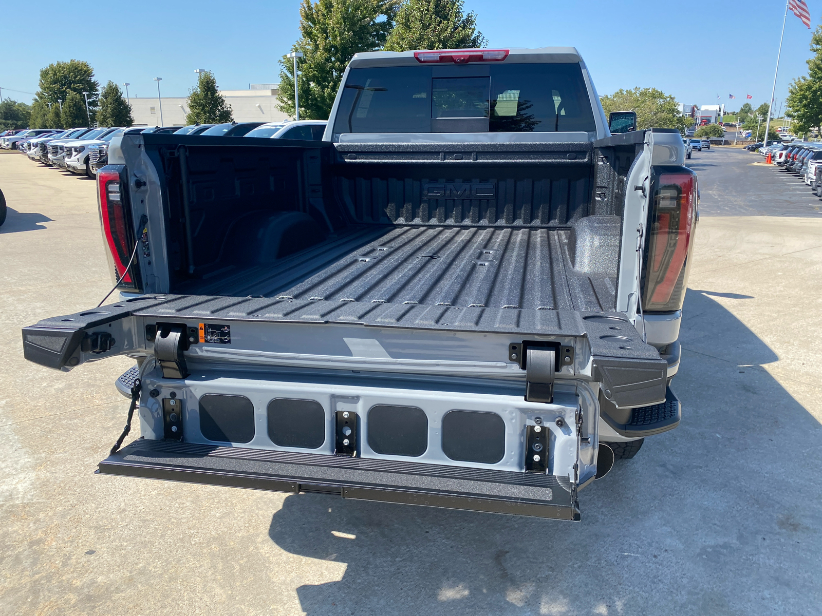 2025 GMC Sierra 3500HD AT4 4WD Crew Cab 159 35