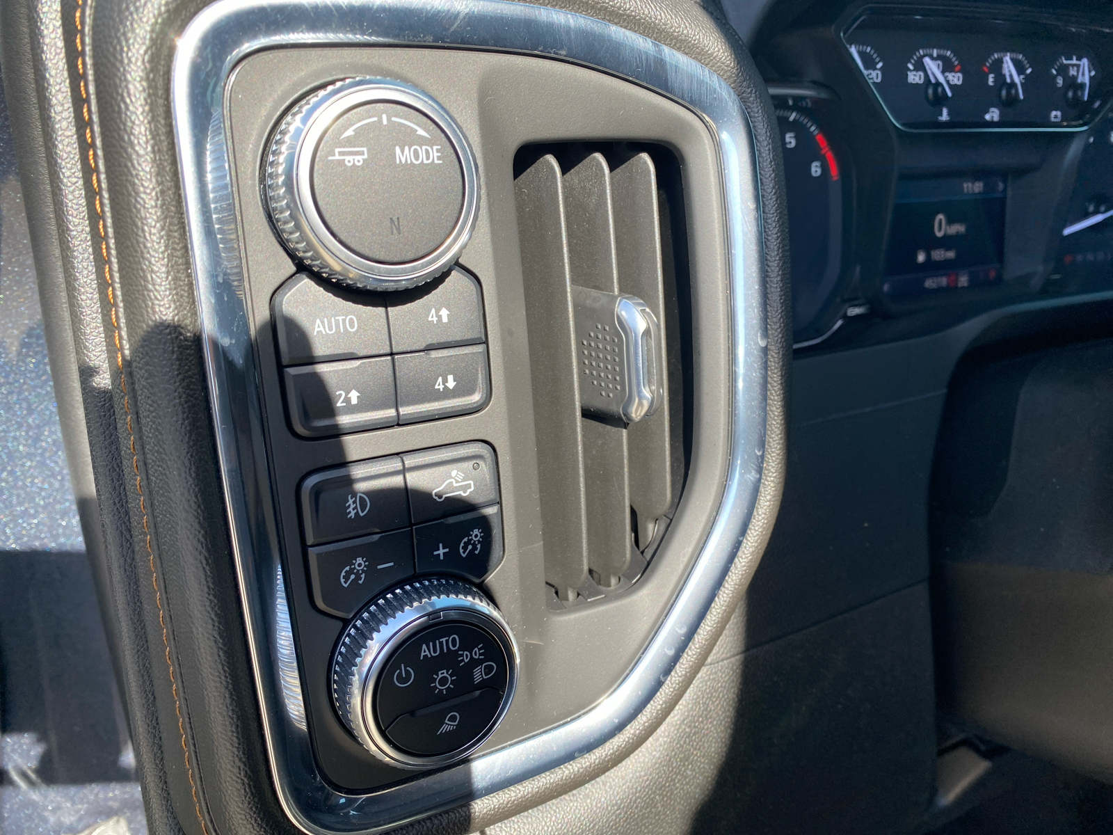 2021 GMC Sierra 1500 AT4 4WD Crew Cab 147 15