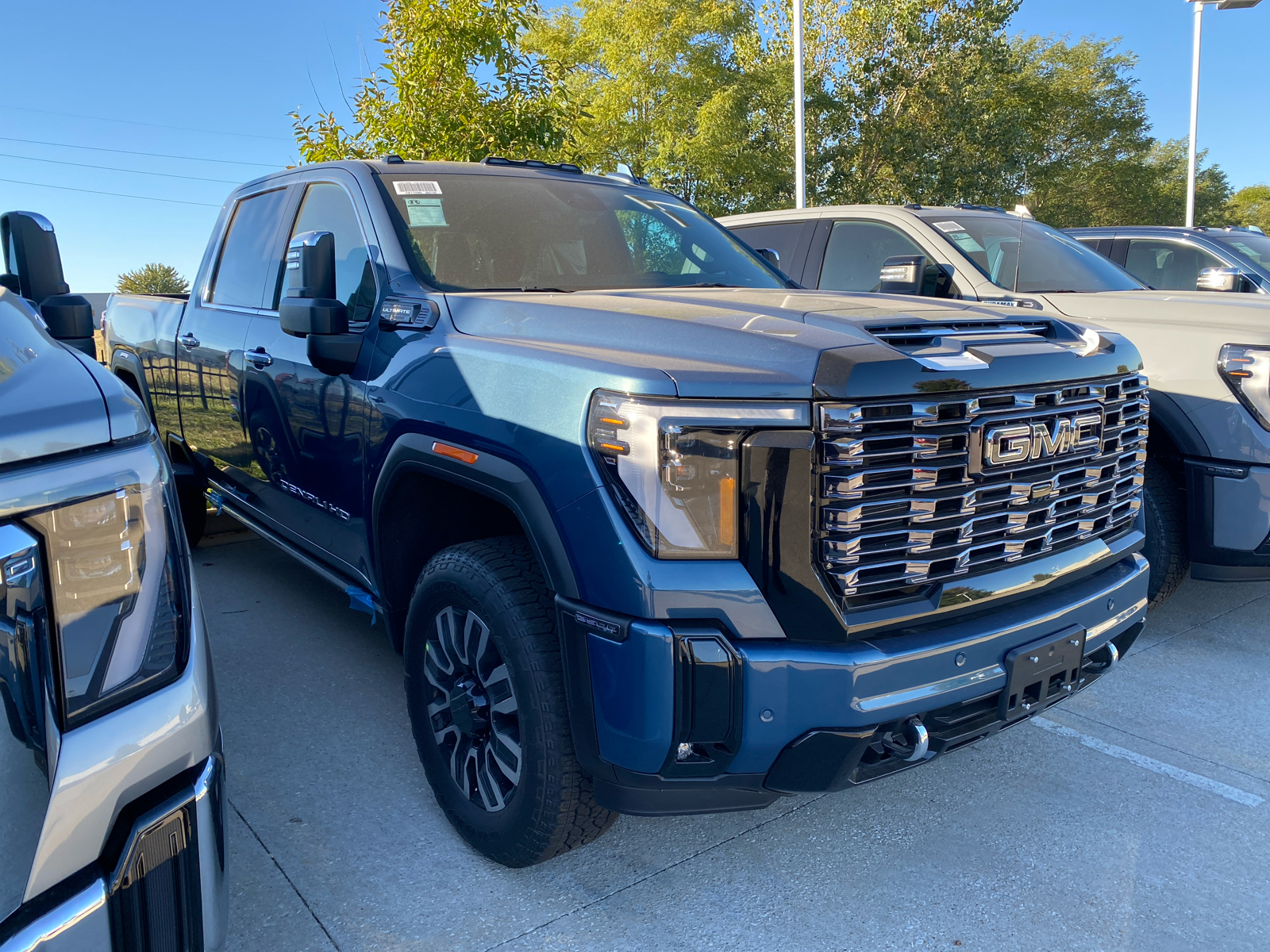 2025 GMC Sierra 2500HD Denali Ultimate 4WD Crew Cab 159 3