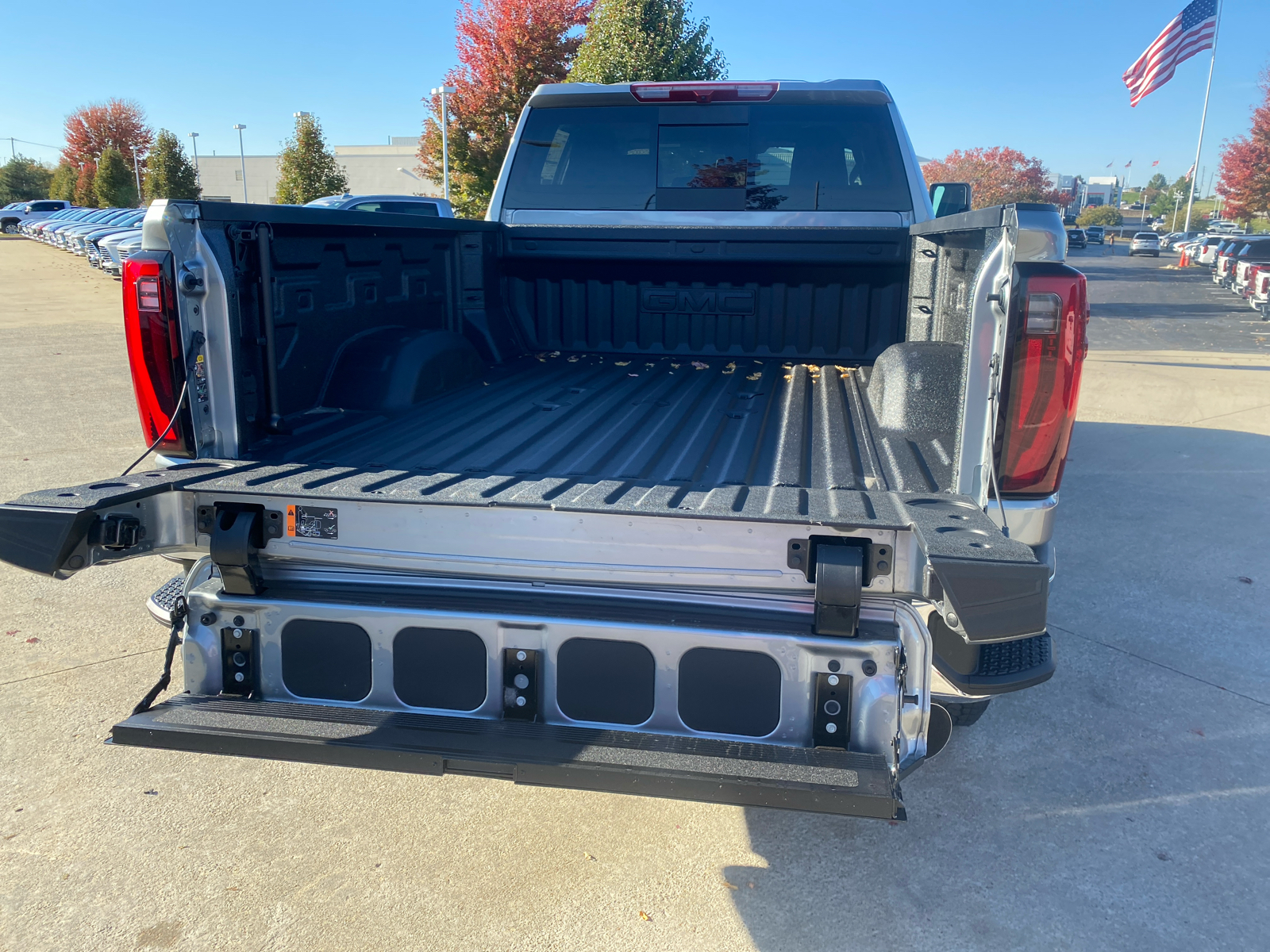 2025 GMC Sierra 3500HD SLT 4WD Crew Cab 159 35