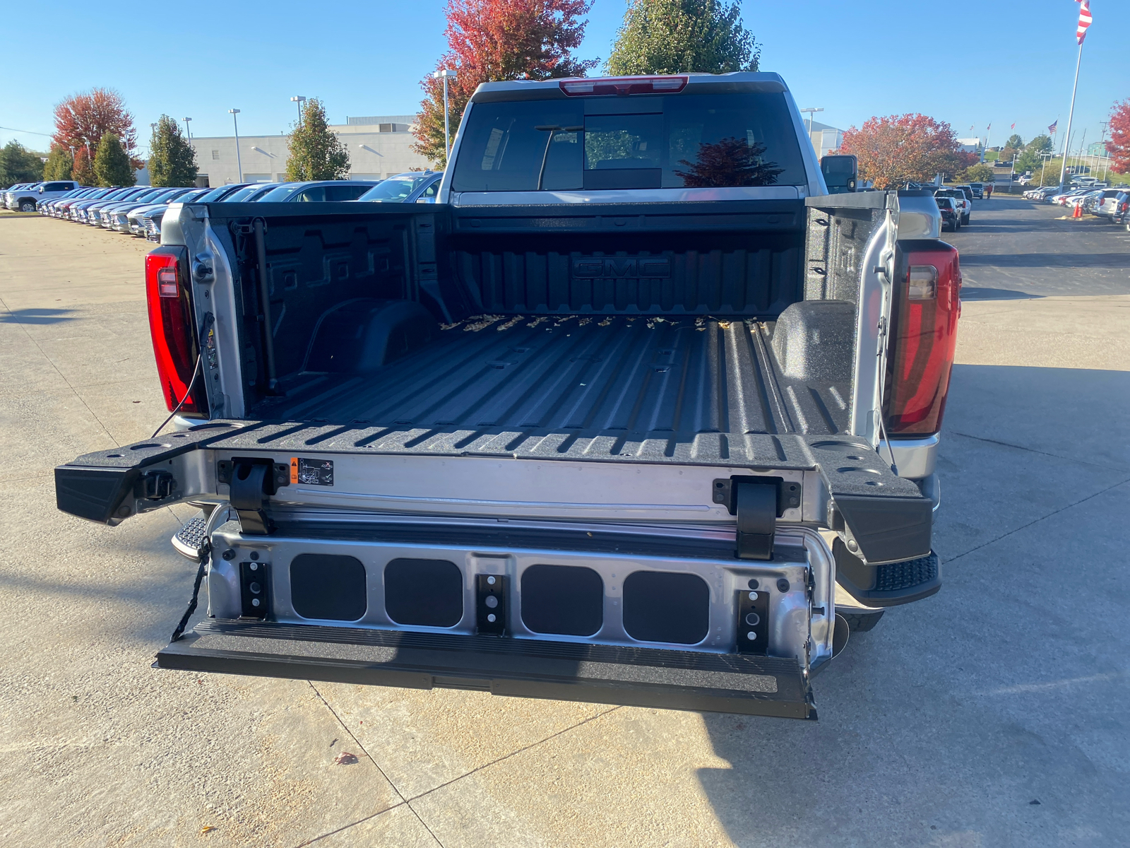 2025 GMC Sierra 2500HD SLT 4WD Crew Cab 159 35