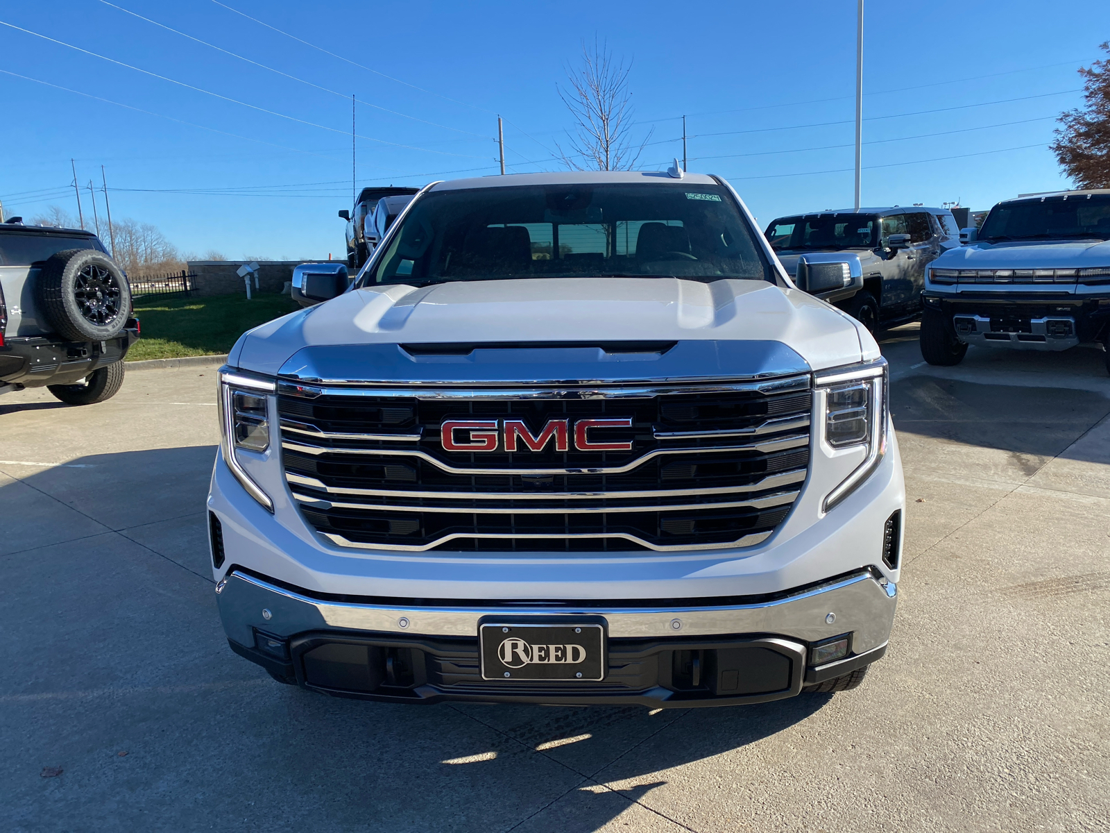 2025 GMC Sierra 1500 SLT 3