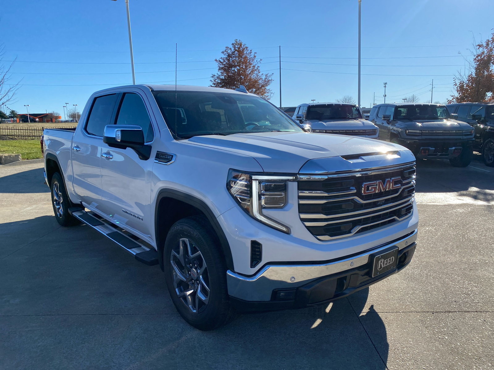 2025 GMC Sierra 1500 SLT 4