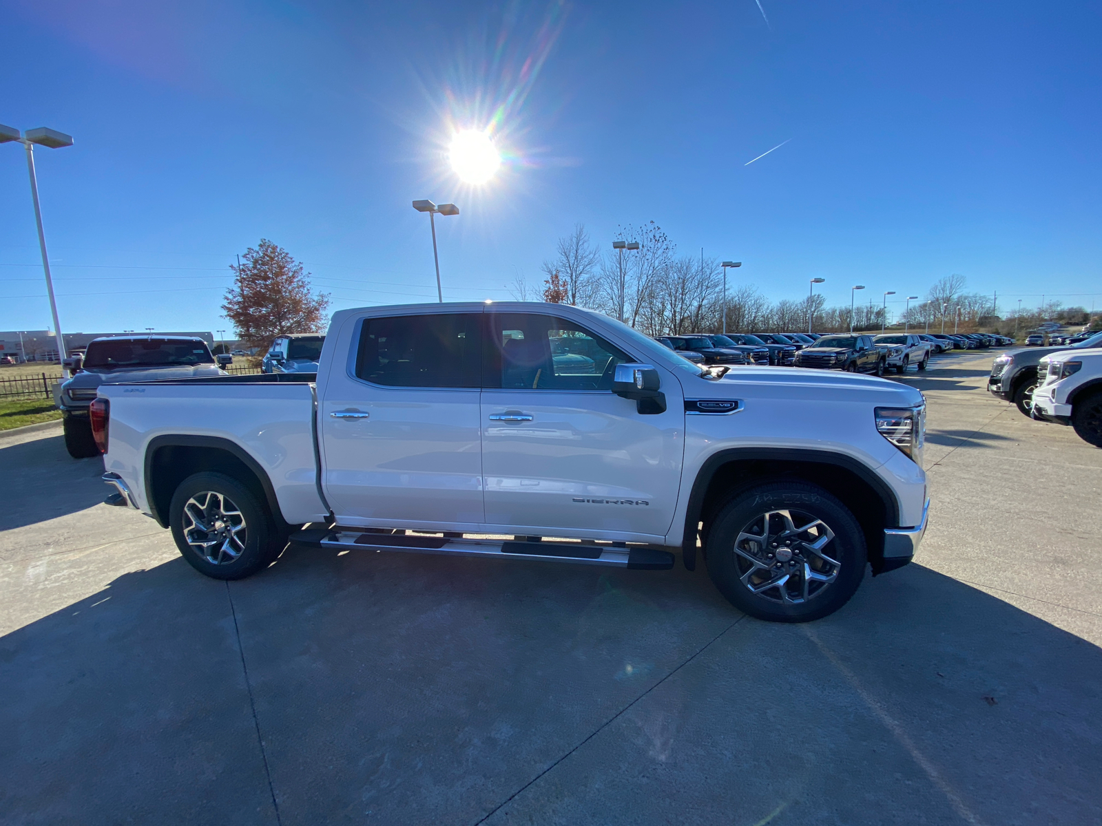 2025 GMC Sierra 1500 SLT 5