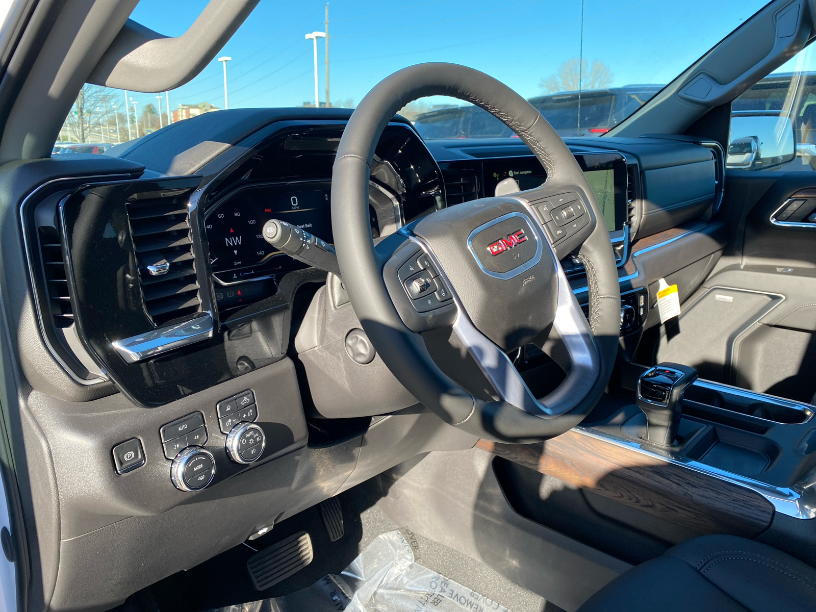 2025 GMC Sierra 1500 SLT 14