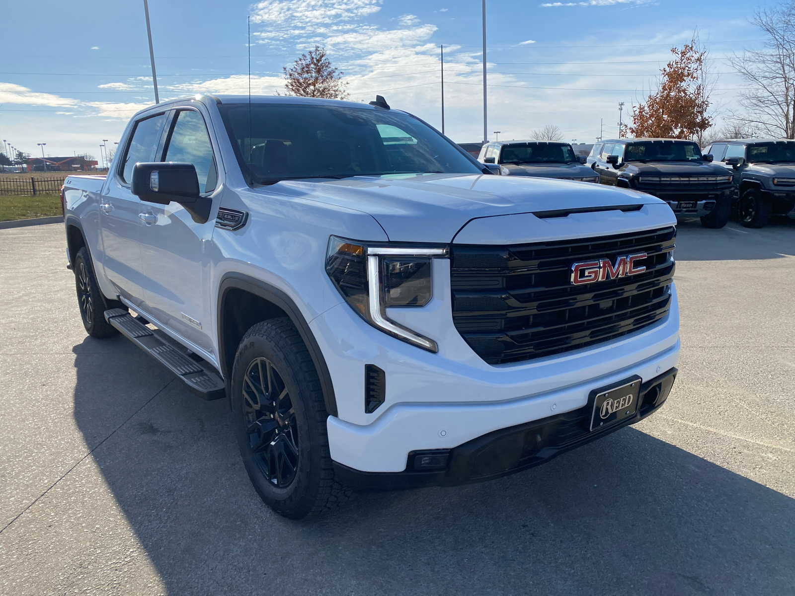 2025 GMC Sierra 1500 Elevation 4