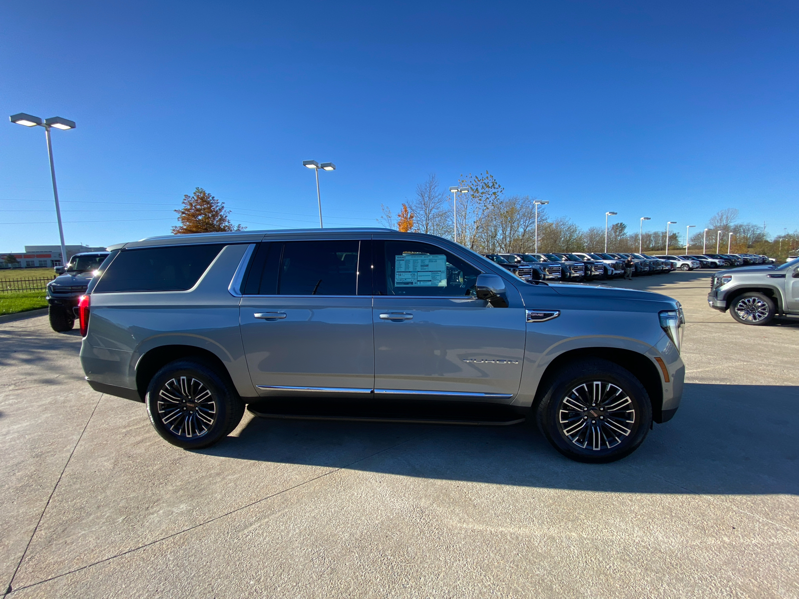 2025 GMC Yukon XL Elevation 5