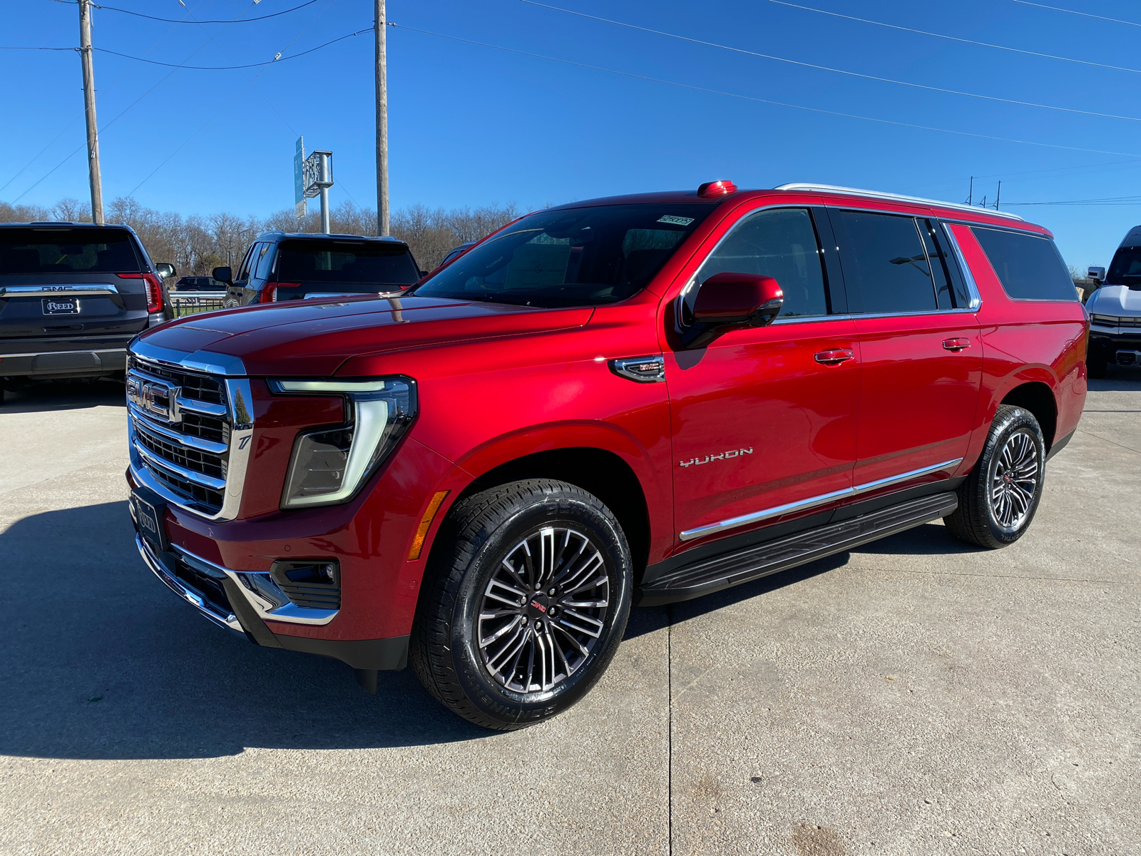 2025 GMC Yukon XL Elevation 1